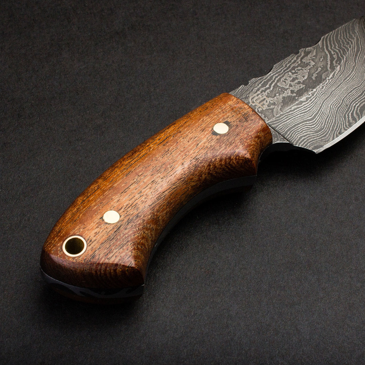 Premium Damascus Steel Skinner Knife - High-Quality Hunting & Outdoor Survival Tool for Skinning, Camping & Bushcraft