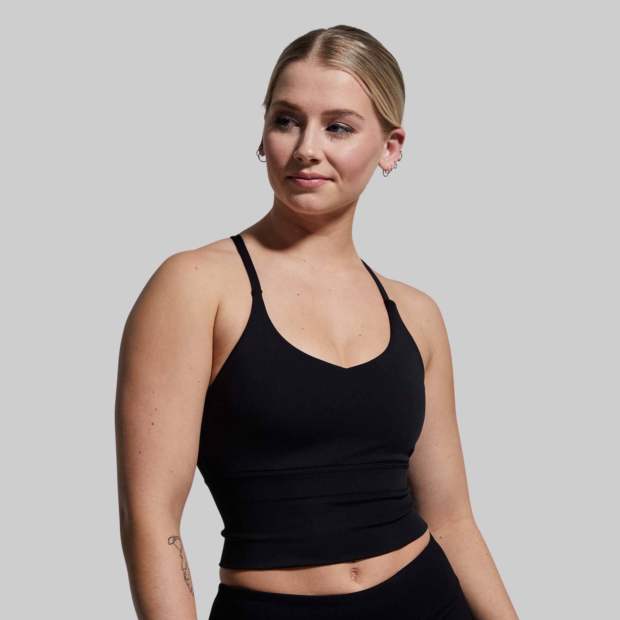 Om The Day Sports Bra 2.0 - High Support Workout Bra for Women, Breathable & Comfortable Yoga Sports Bra (Black) - Perfect for Running, Gym, Yoga & Fitness Training