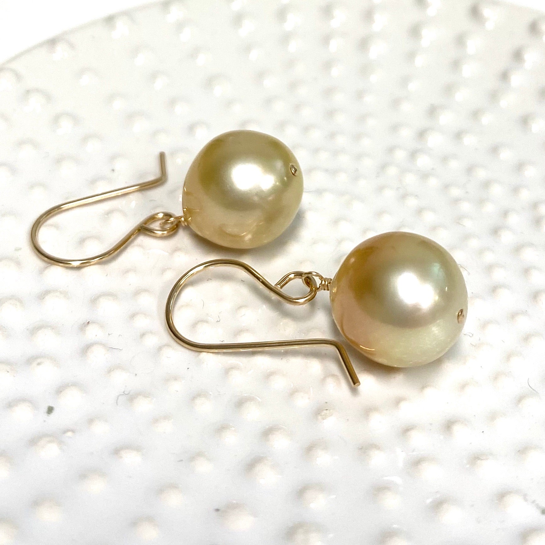 Luxury 14K Gold South Sea Pearl Dangle Earrings (E593) - Elegant Jewelry for Weddings, Parties & Special Occasions
