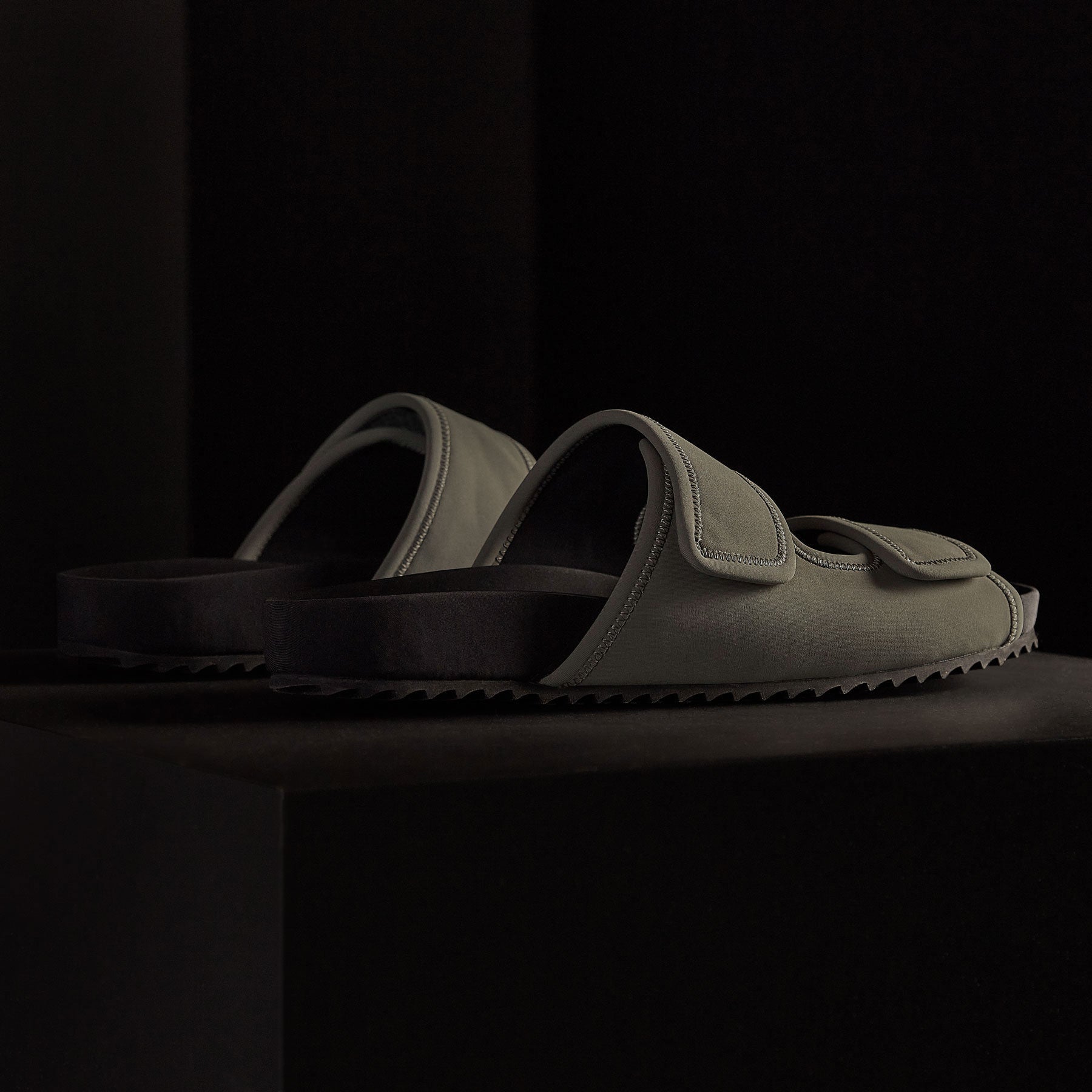 Army Green & Black Binding Velcro Slide Shoes - Comfortable & Adjustable for Outdoor, Hiking, and Casual Wear