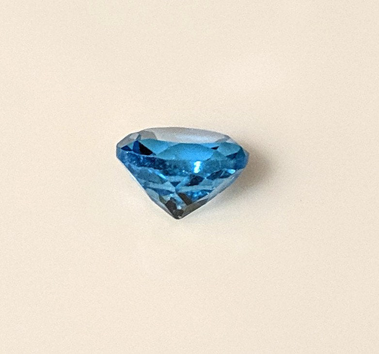 3.45ct Natural African Swiss Blue Topaz Loose Stone - 9mm Round VVS Eye Clean Gemstone with Exceptional Color | Wholesale for Jewelry Making, Engagement Rings & Unique Gifts