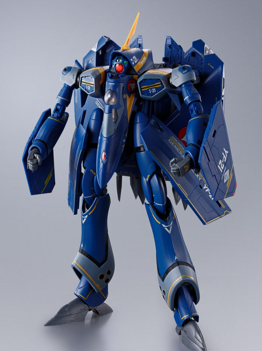 Bandai DX Chogokin Macross Plus YF-21 Guld Goa Bowman Action Figure - Collectible Anime Robot Toy for Display & Play - Perfect for Fans, Model Enthusiasts & Gift Giving