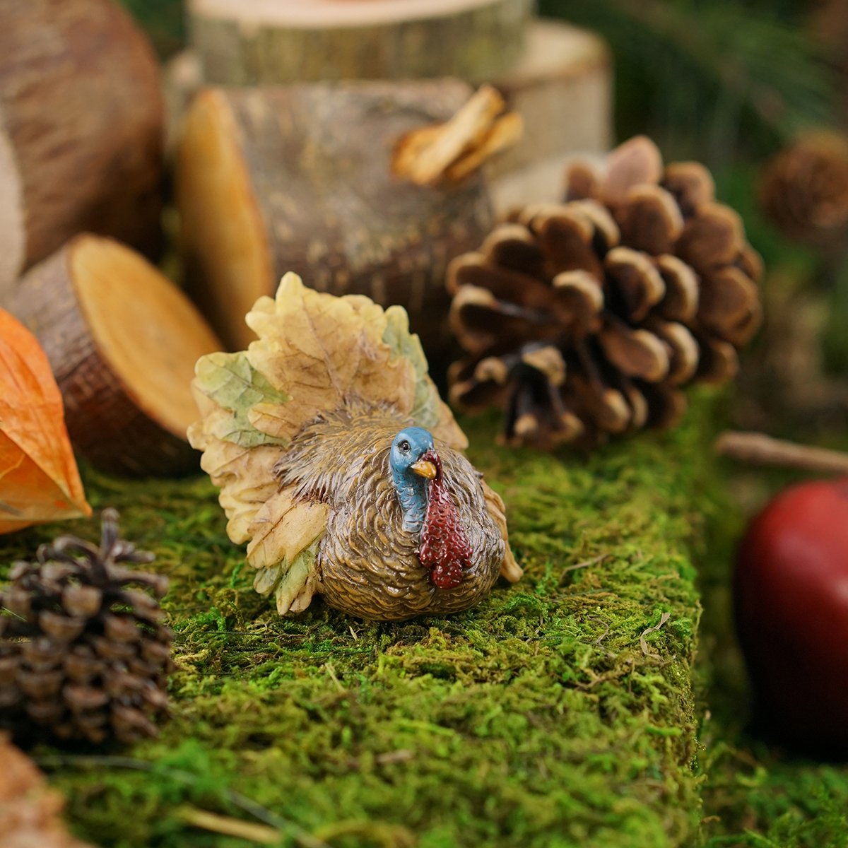 Miniature Fairy Garden & Terrarium Decor - Handcrafted Turkey Figurine for Home, Office & DIY Terrarium Scenes | Perfect for Fairy Gardens, Tabletop Displays & Gift Ideas