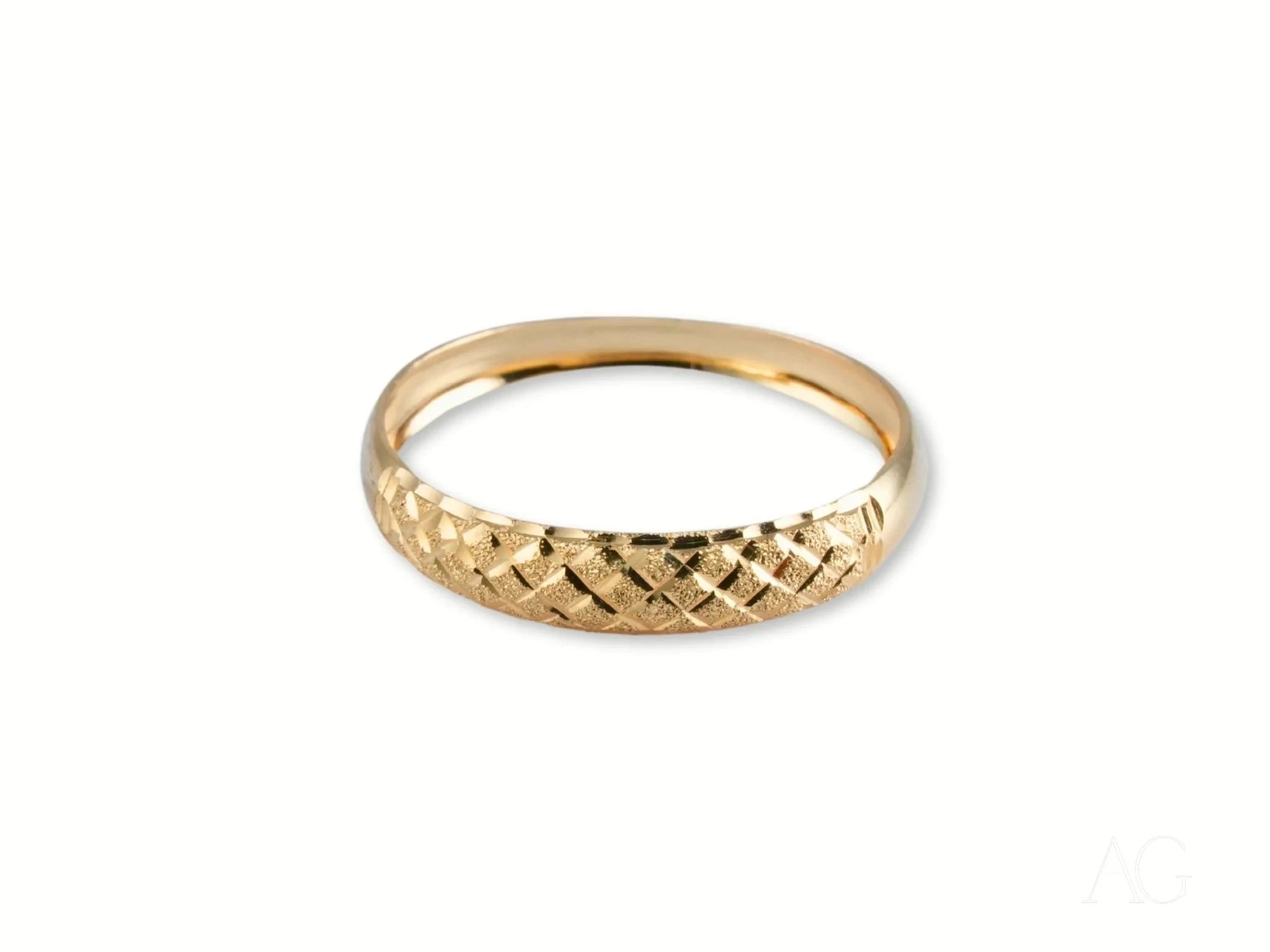 18k Gold Aparador Ring for Women - Elegant & Dainty Stackable Ring - Perfect for Everyday Wear, Gifts & Special Occasions