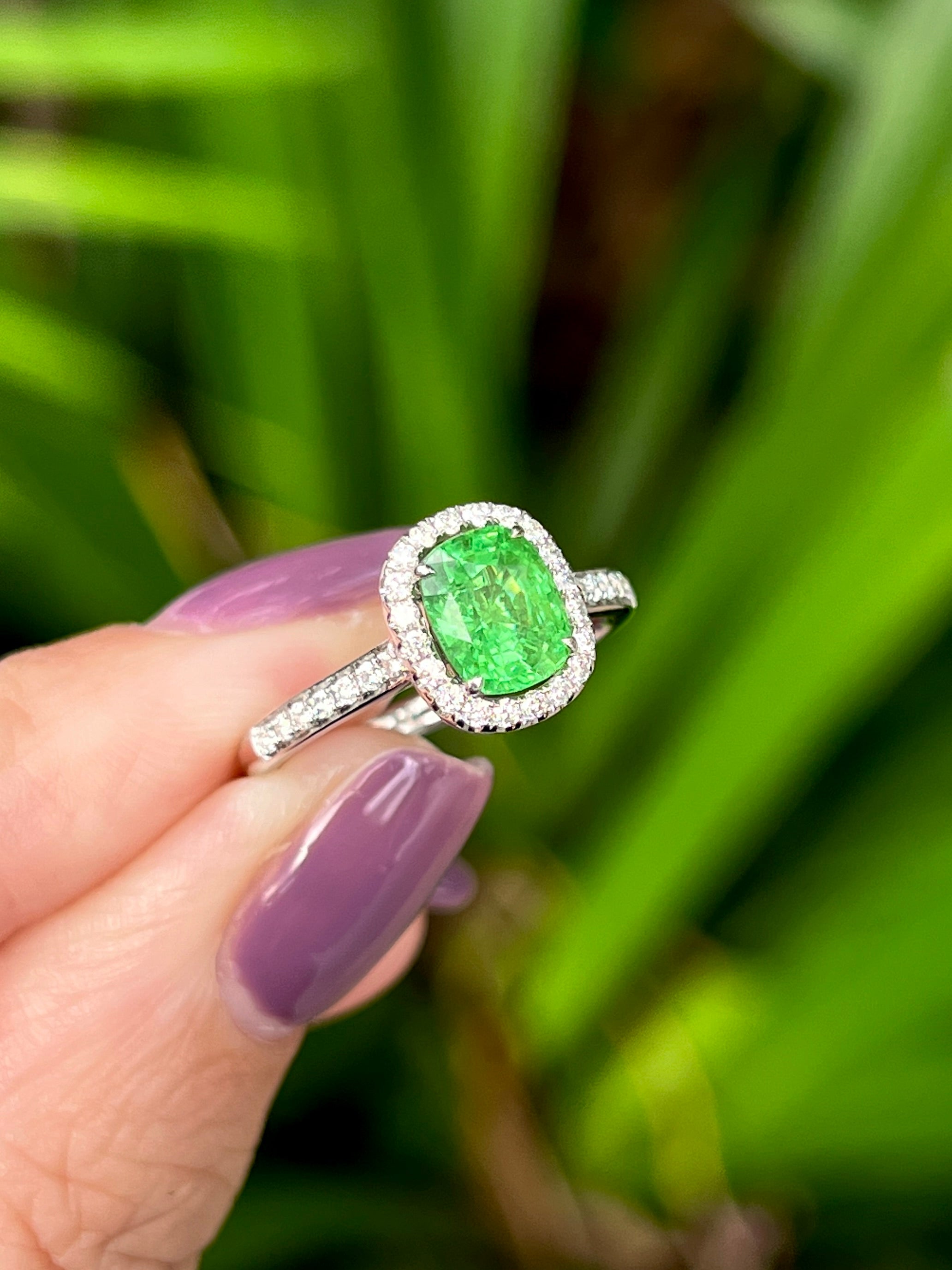 1.41ct Natural Green Garnet Tsavorite Ring - Elegant Jewelry for Women, Perfect for Weddings, Parties & Special Occasions