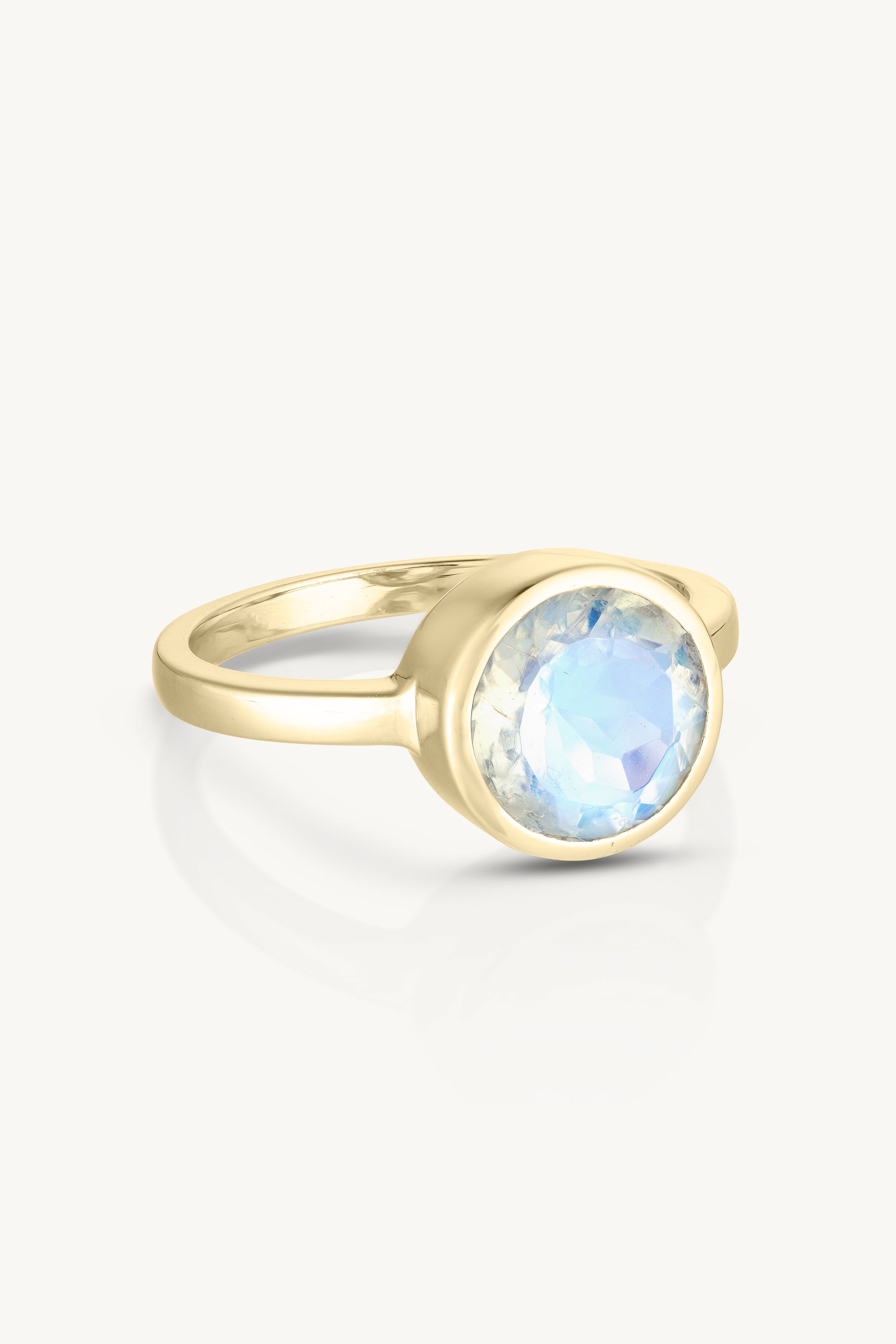 14K Yellow Gold Moonstone Solitaire Ring for Women - Elegant Wedding Band, Engagement Ring & Anniversary Gift