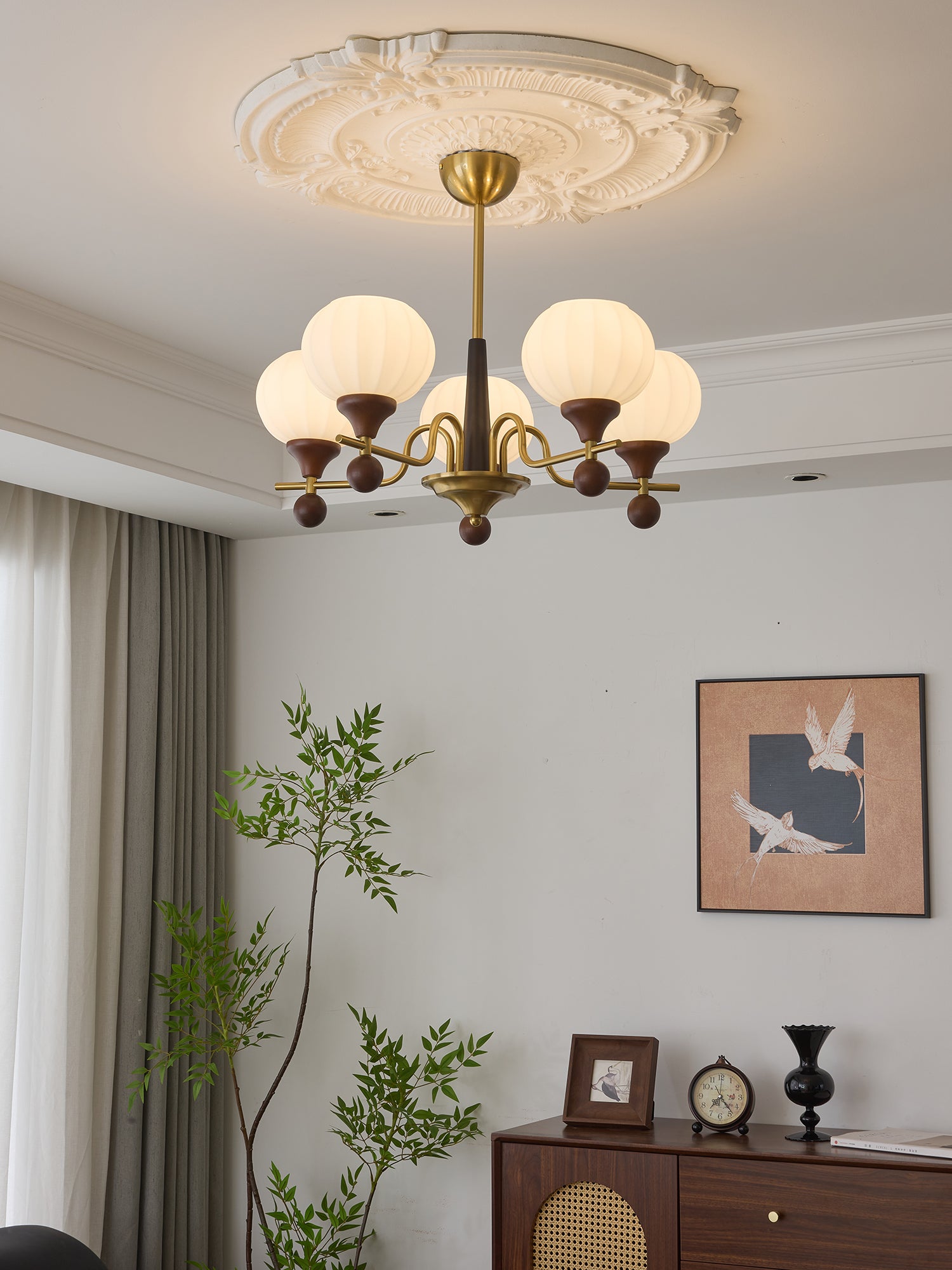 Elegant Ceylon Crystal Chandelier - Modern Ceiling Light Fixture for Dining Room, Living Room & Bedroom - Perfect for Home Decor & Wedding Venues
