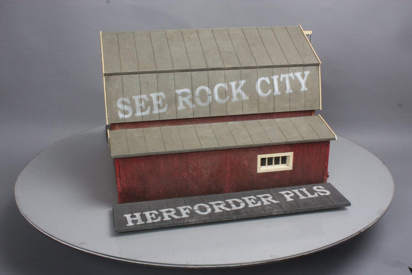 Piko G Scale Model Train Buildings - American BARN - 62110 | Realistic Miniature Farmhouse for Model Railroad Layouts | Perfect for Train Sets, Dioramas & Collectors