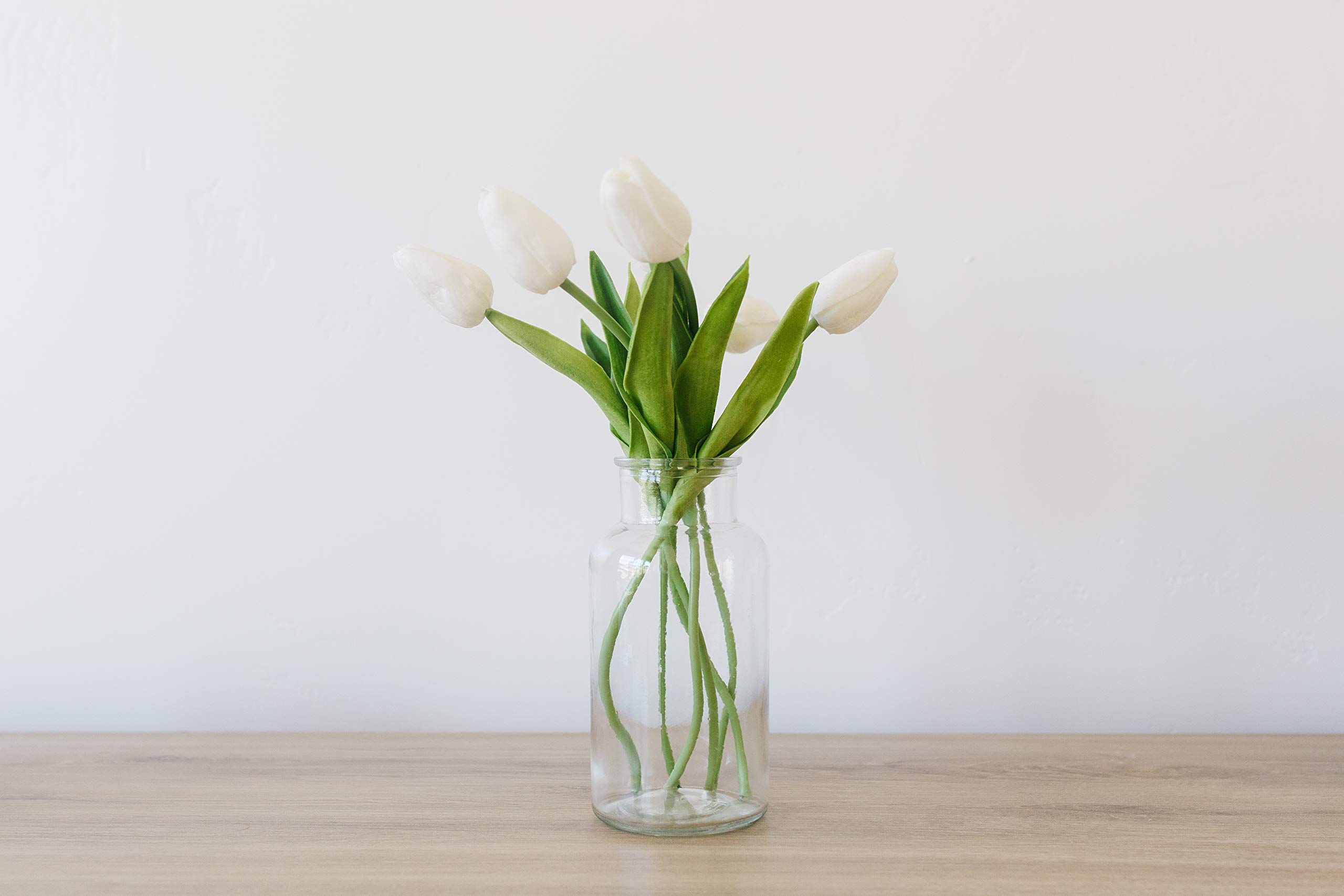 Fresh White Tulips Bouquet with Elegant Glass Vase - Perfect for Home Decor, Wedding Centerpieces & Romantic Gifts