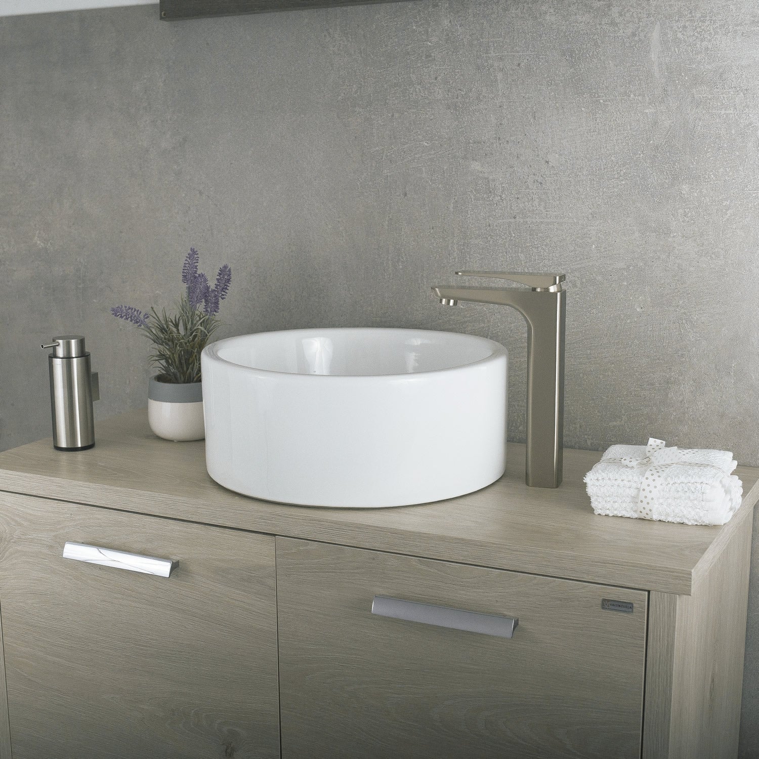 DAX Single Handle Vessel Sink Bathroom Faucet - Brushed Brass Finish, 5.3
