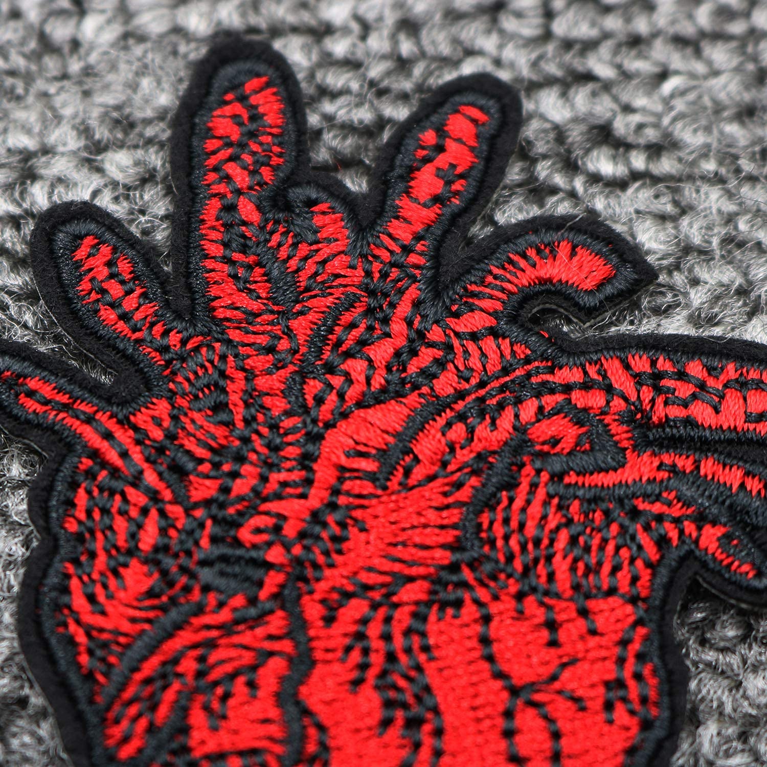 Snake Heart Embroidered Patch - Iron On or Sew On Applique Badge for Jackets, Hats, Bags & DIY Crafts