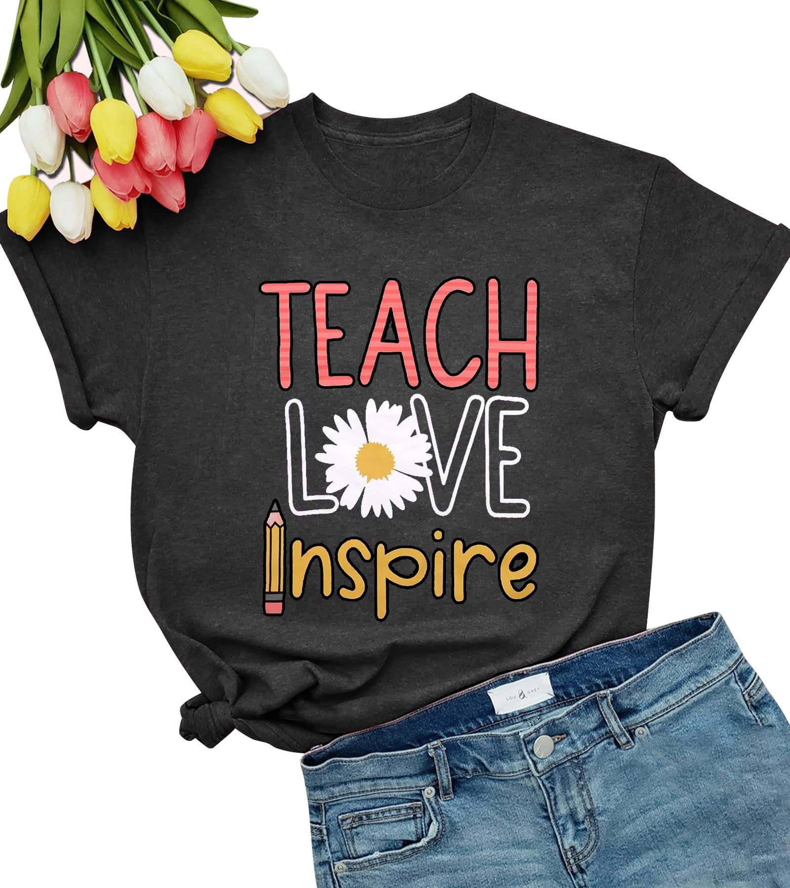 Rainbow Graphic Teacher T-Shirt for Women - 'In This Class We Are Family' Inspirational Teaching Tee - Perfect Teacher Appreciation Gift for Educators, Back to School & Classroom Wear
