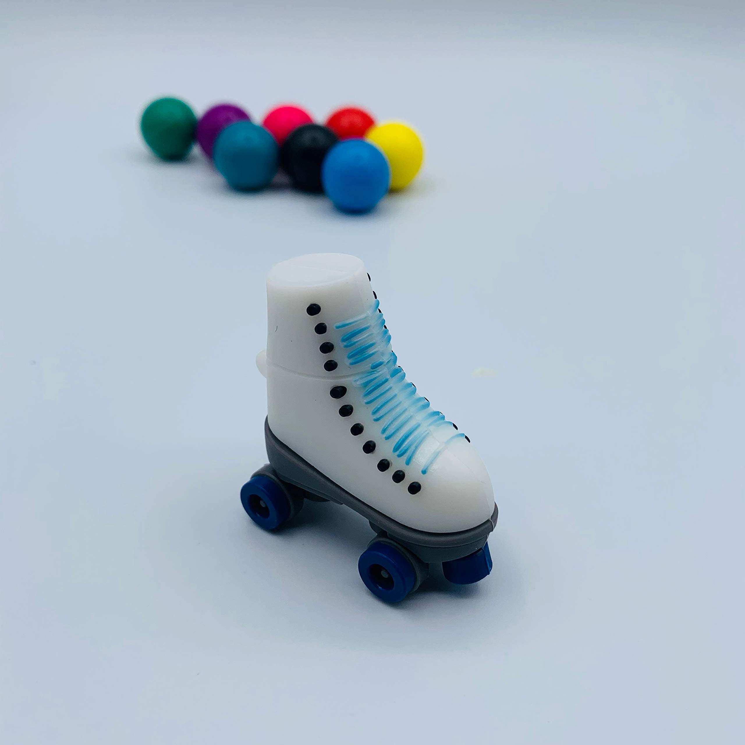 16GB USB Flash Drive with Roller Skates Design - Perfect Gift for Skating Fans - Portable Storage for School, Office & Skate Events