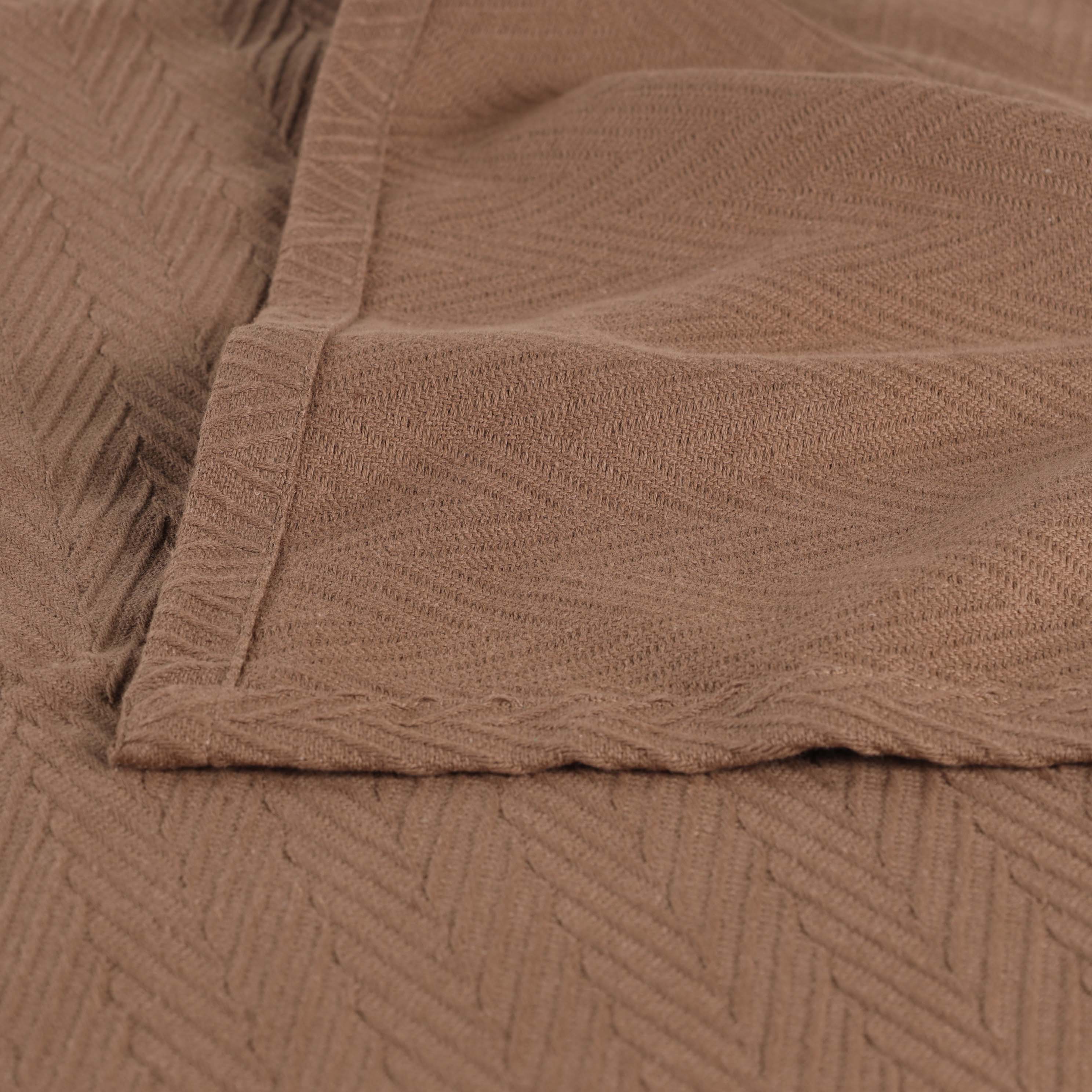 Soft All-Season Chevron Cotton Bed Blanket & Sofa Throw - Cozy Home Decor for Living Room, Bedroom, and Travel
