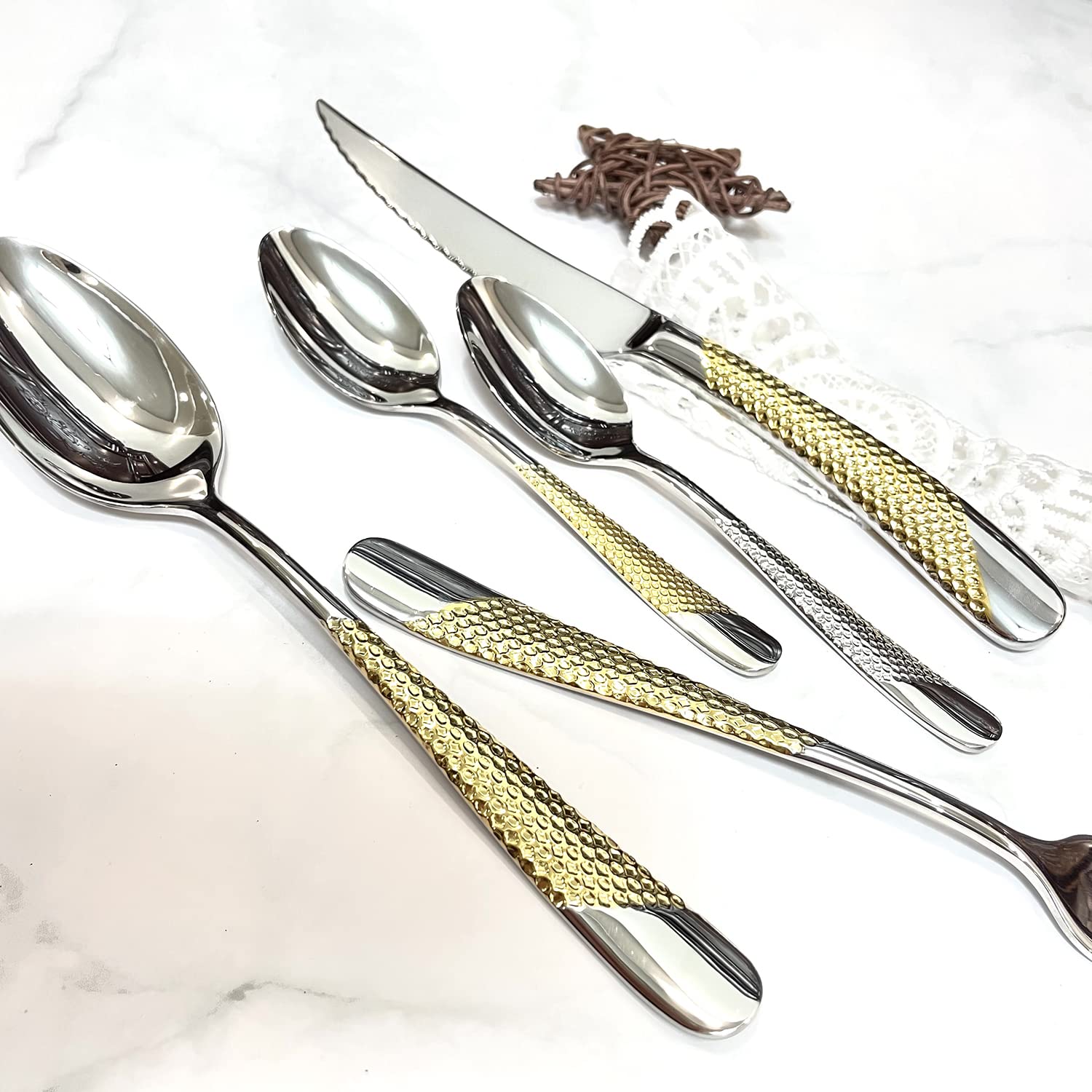 Premium 16-Piece Silver Flatware Cutlery Set - 18/10 Stainless Steel with Mirror Polish - Knife, Fork & Spoon Set for 4 - Dishwasher Safe & Reusable - Elegant Dining & Dinner Party Tableware - Perfect for Weddings, Holidays & Formal Gatherings