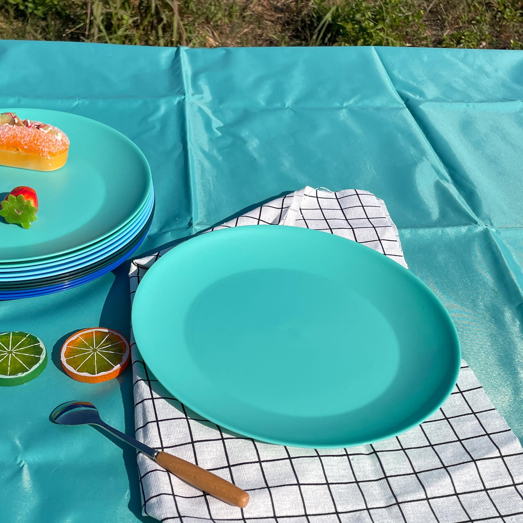 AOYITE 10 Inch Reusable Plastic Plates Set of 12 - Unbreakable BPA-Free Dinner Plates, Microwave & Dishwasher Safe - Perfect for Parties, BBQs, Picnics, Camping, Travel & Outdoor Events (Coastal Design)
