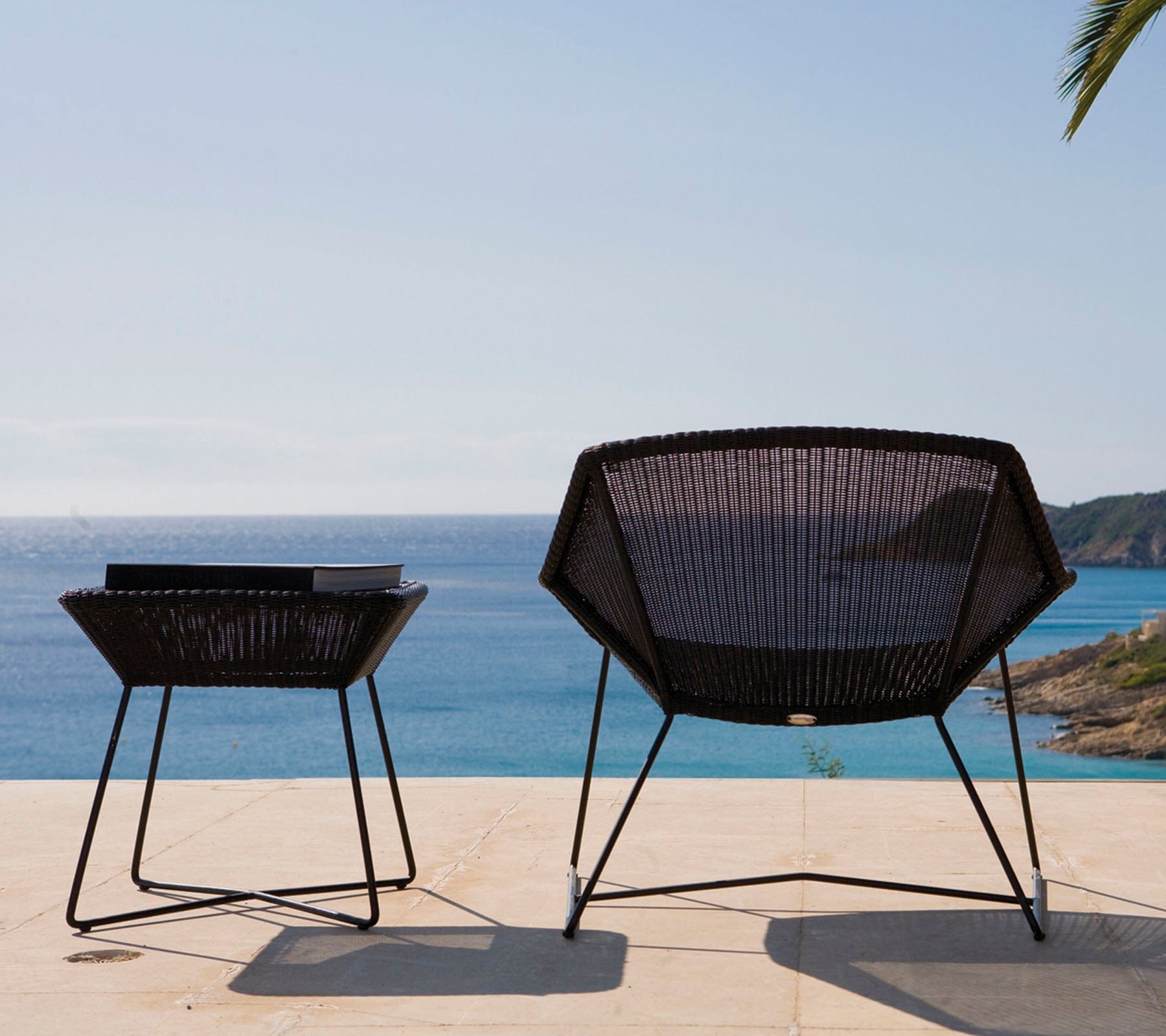 Breeze Outdoor Lounge Chair - Lightweight & Weather-Resistant Patio Furniture for Poolside, Garden, and Backyard Relaxation