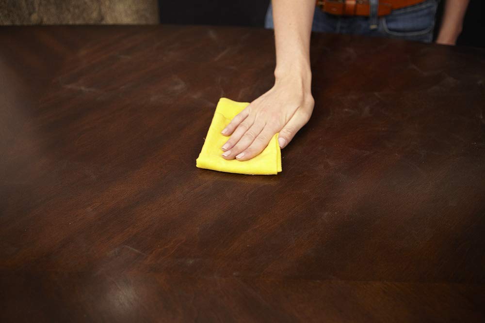Guardsman Wood Furniture Dusting Cloths - 5 Pack Pre-Treated Dusting Cloths for Wood Furniture - Captures 2x More Dust, No Sprays or Odors - Perfect for Cleaning Tables, Desks, and Cabinets
