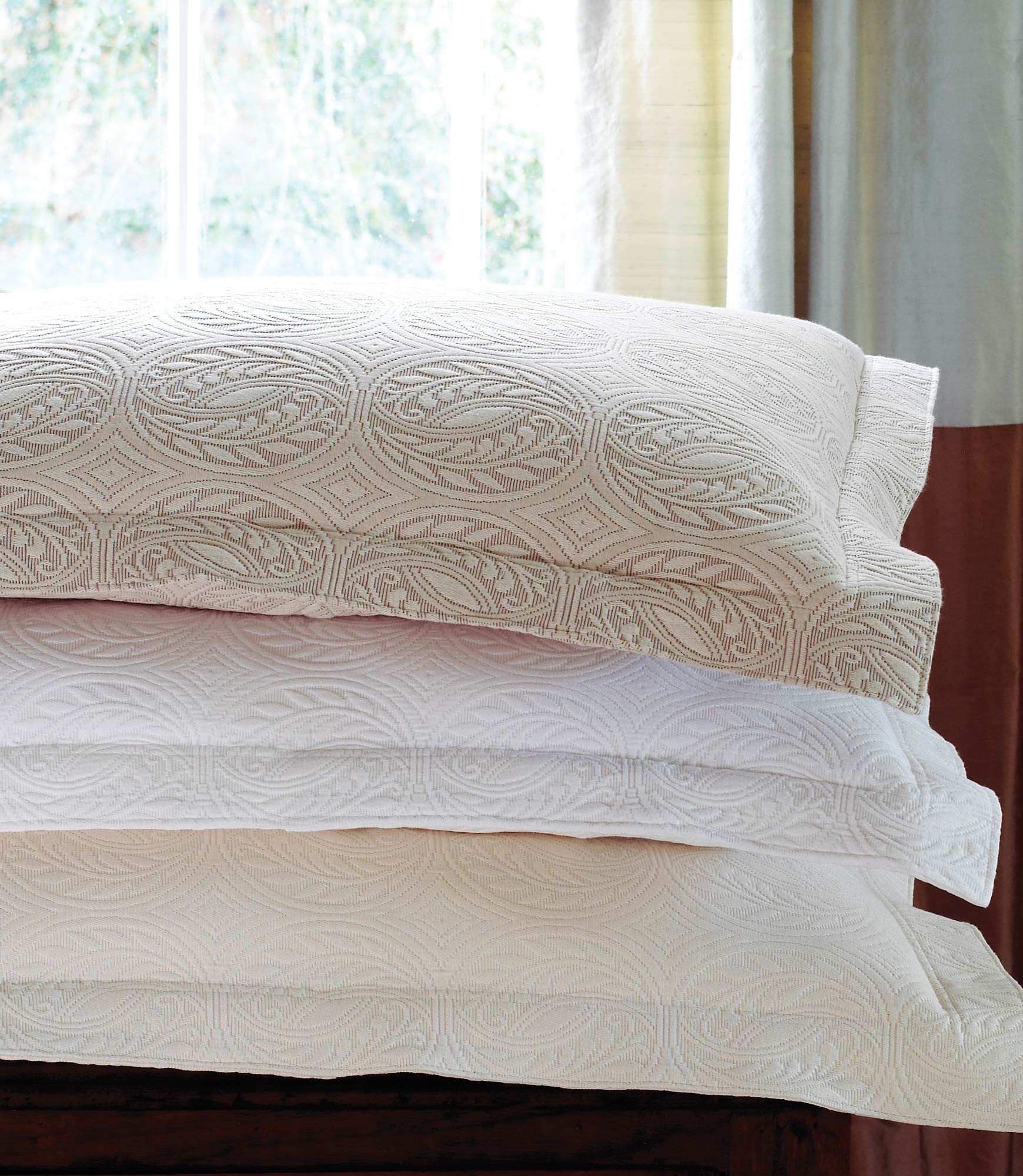 Luxury Vienna Matelassé Sham - Elegant Quilted Pillow Cover for Bedroom Decor | Perfect for Master Bedroom, Guest Room & Home Styling