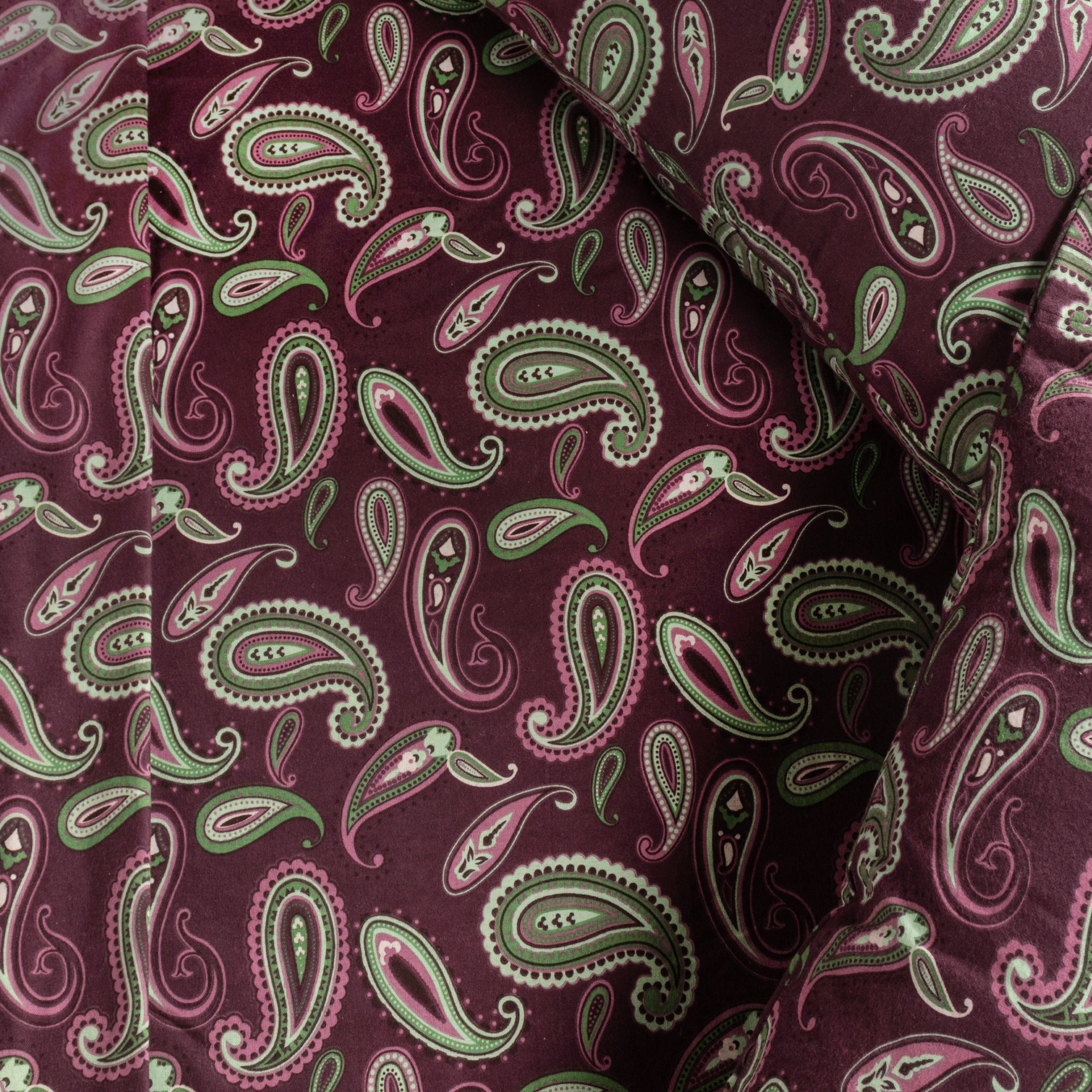 Soft Flannel Cotton Floral Paisley Bed Sheet Set with Deep Pockets - Queen Size, 4-Piece Set for Cozy Winter Nights & Guest Room Comfort