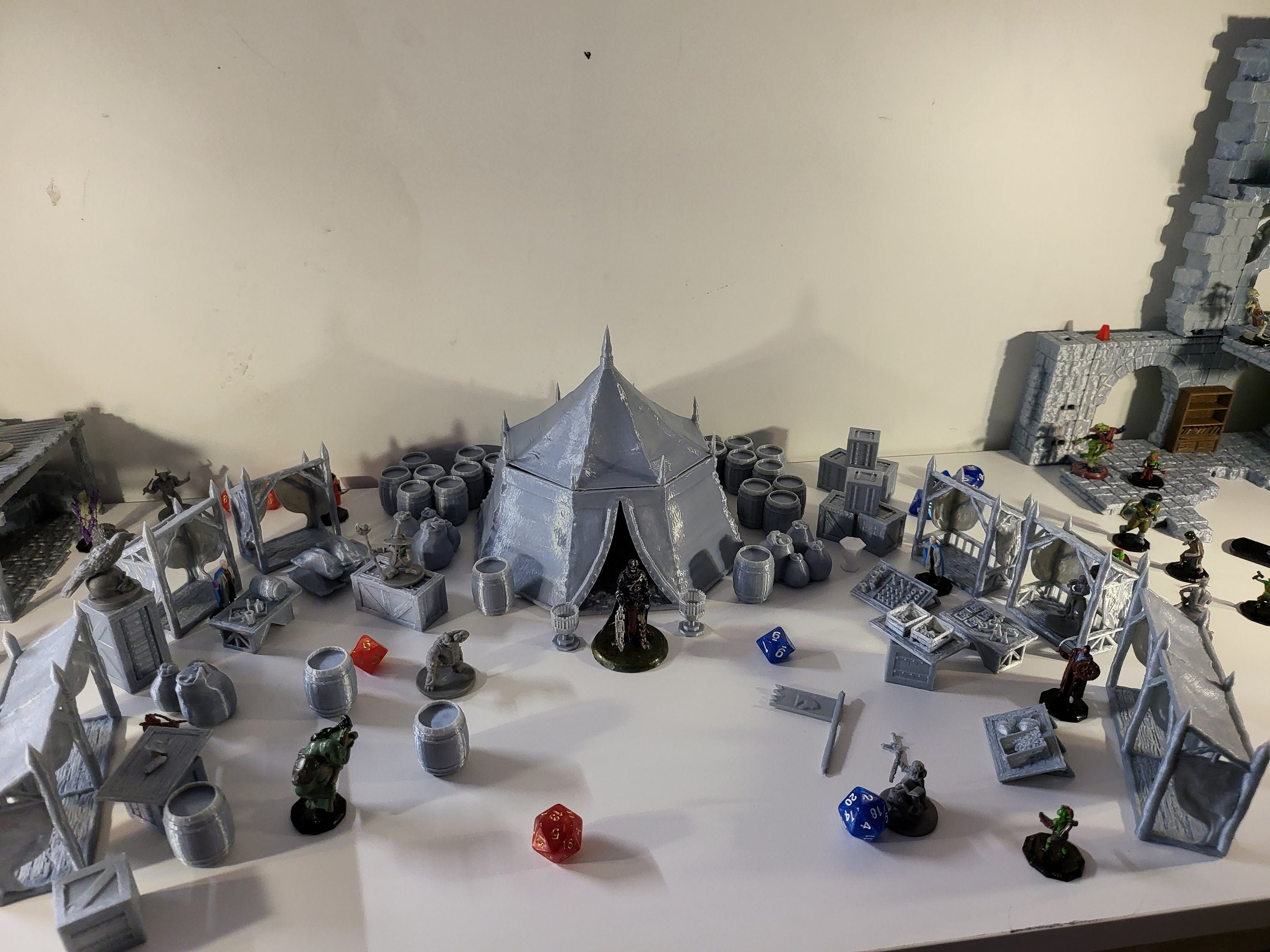 28mm Scale Street Market Set - Fantasy Bazaar Terrain for Warhammer & Dungeons & Dragons | RPG Tabletop Scenery for Wargaming & Diorama Displays