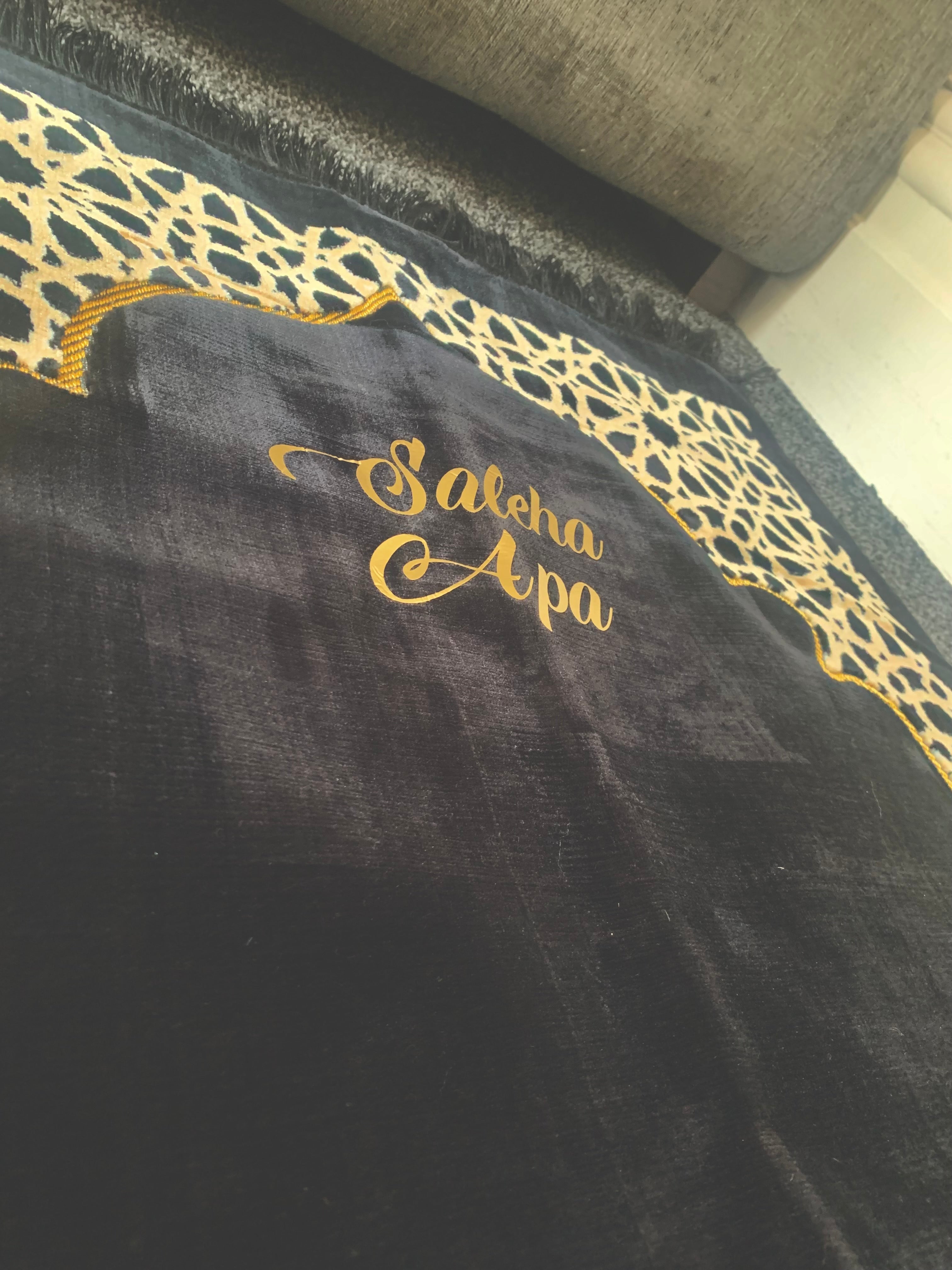 Custom Geometric Prayer Mats - Personalized Islamic Prayer Rug for Home & Mosque - Perfect for Daily Salah, Ramadan & Eid Prayers