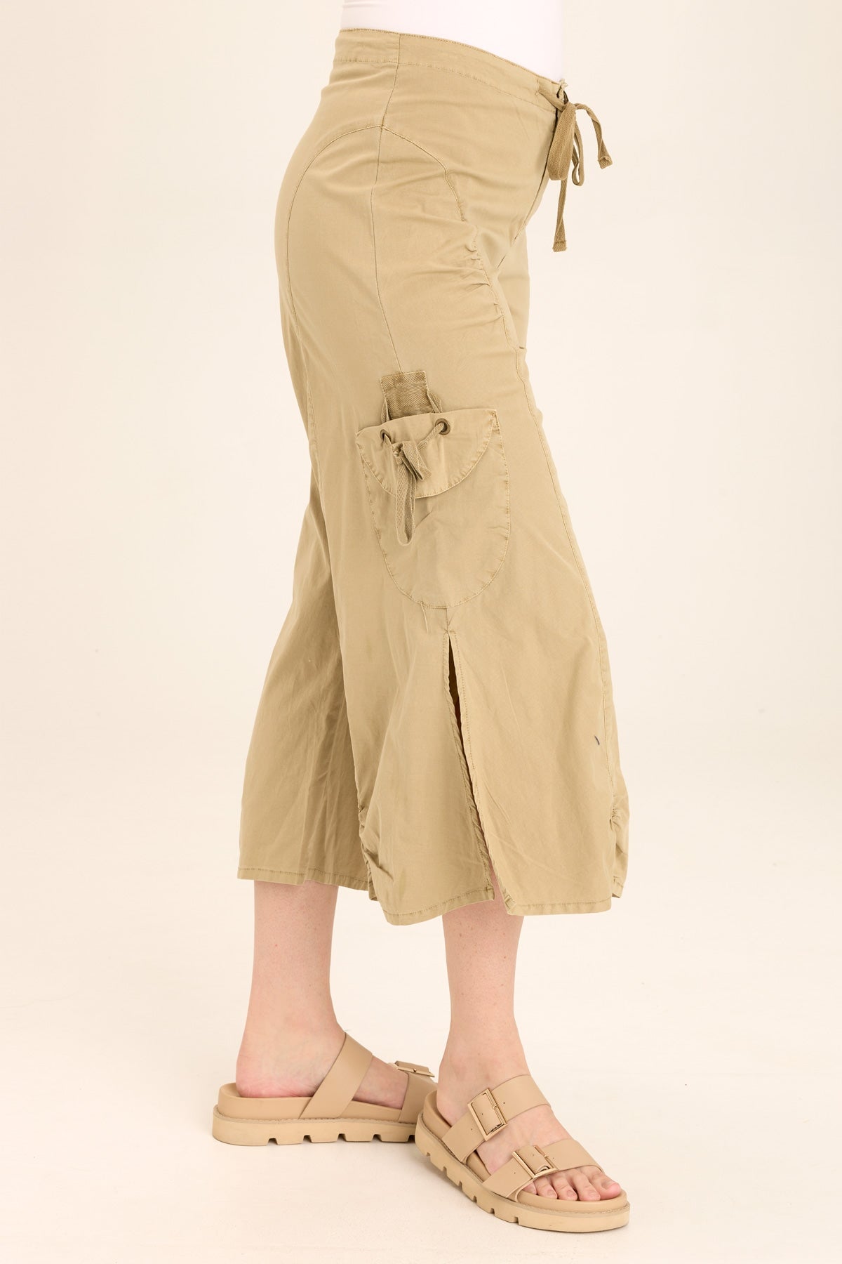 Women's Split Wide Leg Cargo Gaucho Crop Pants - High Waisted Casual Boho Trousers for Streetwear, Travel & Summer Outfits