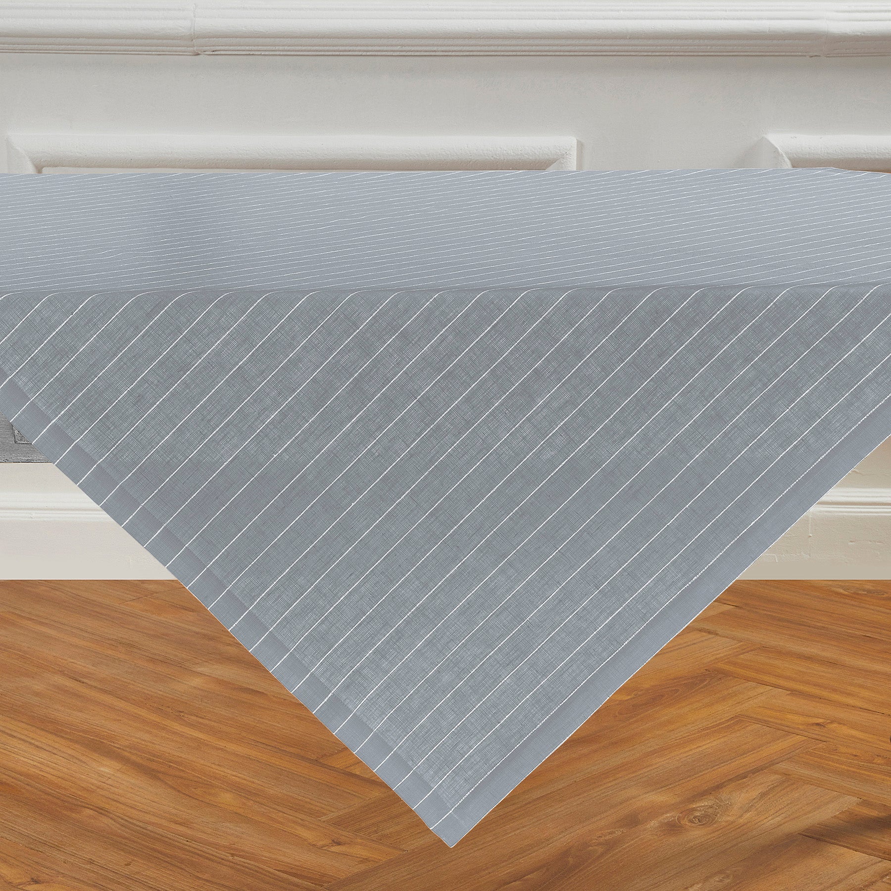 Elegant Black & White Pinstripe Table Throw - Perfect for Dining Room, Kitchen, and Party Decorations