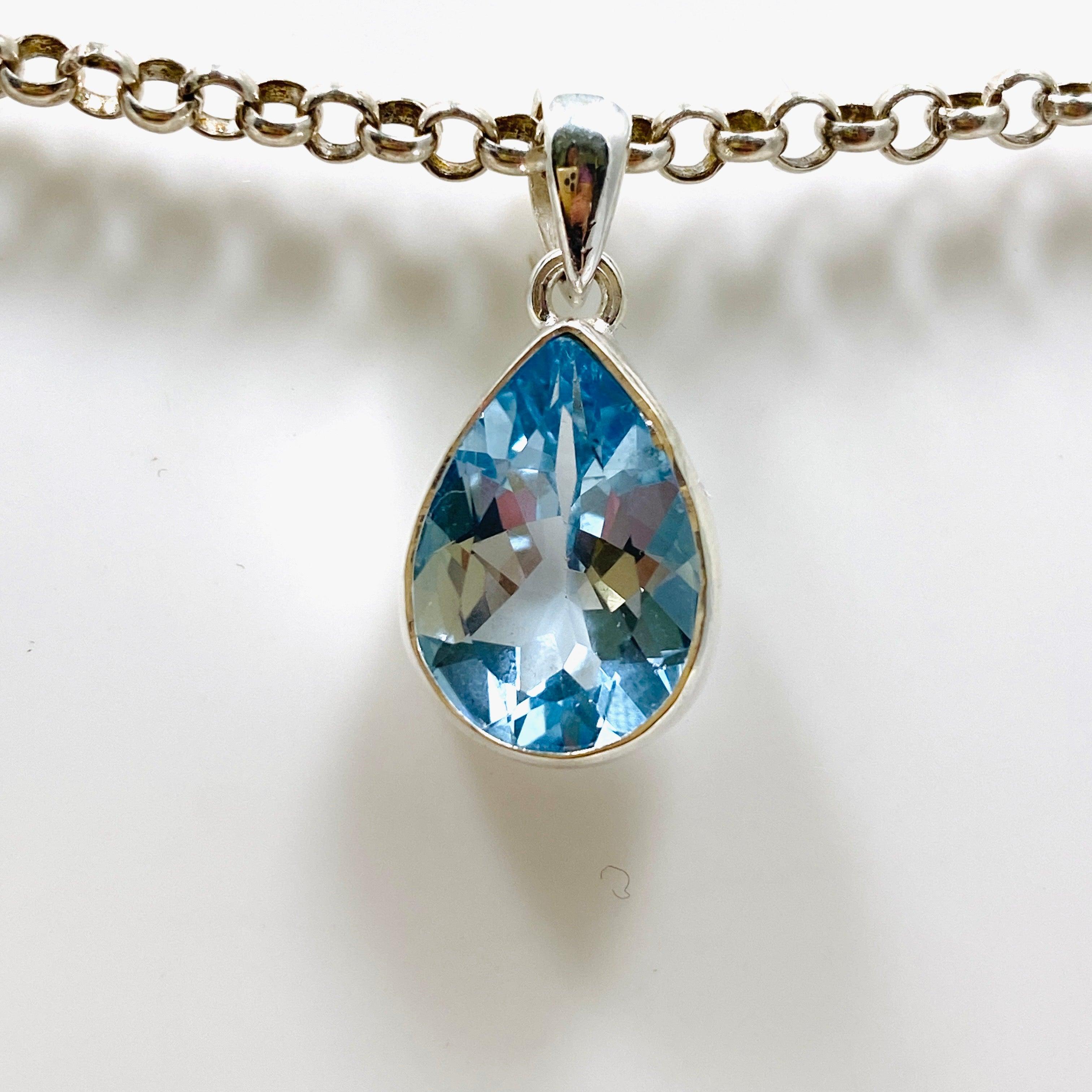 Faceted Teardrop Pendant Necklace G2125 - Elegant Crystal Drop Jewelry for Women, Perfect for Weddings, Parties & Special Occasions