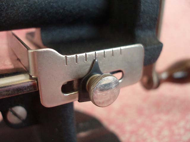 Vintage Singer Hand Crank Pinker - Original Sewing Tool for Fabric Edging | Perfect for Quilting, Dressmaking & DIY Crafts