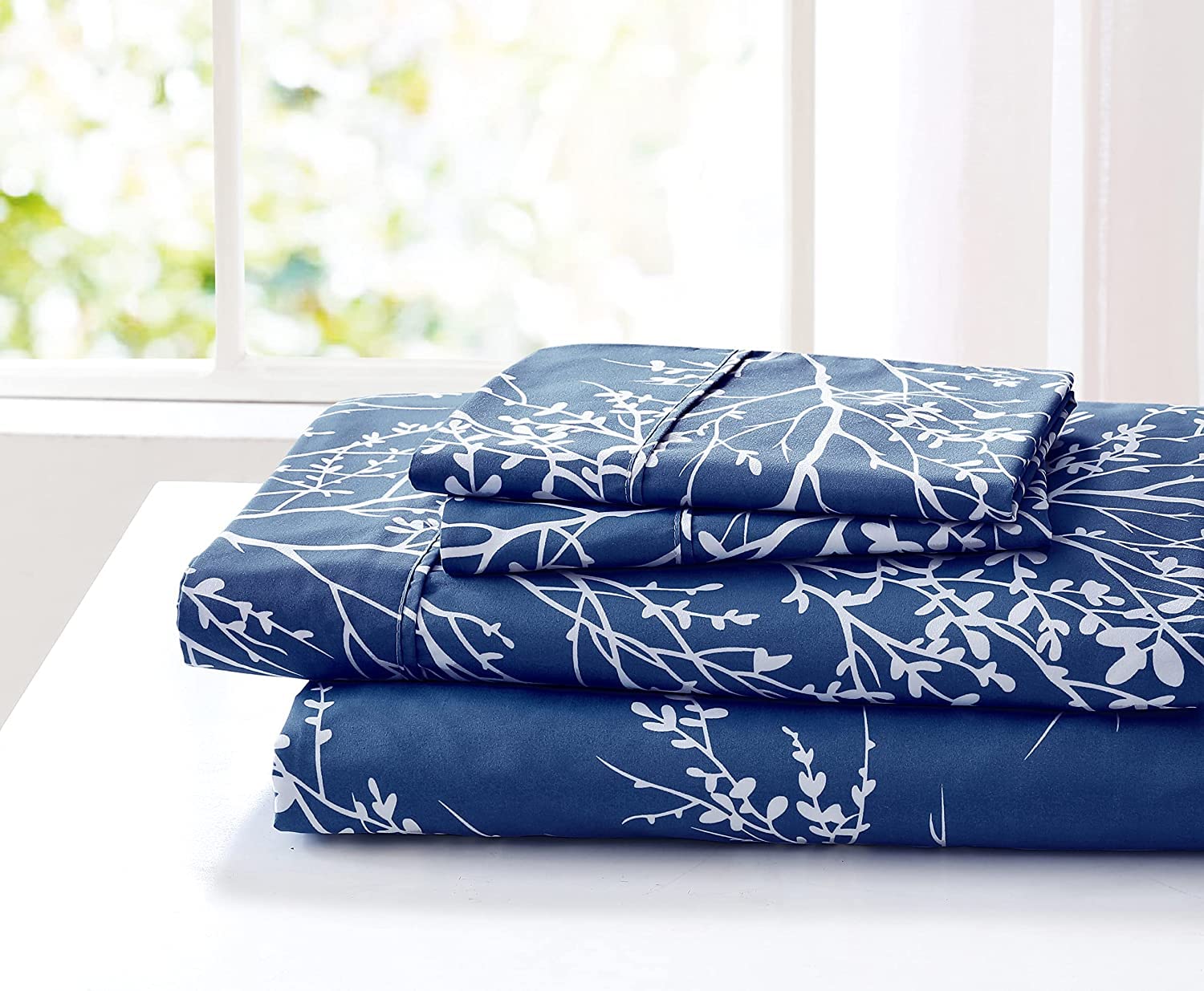 Premium 4-Piece Full Size Sheets Set - 100% Soft Microfiber Polyester Bedding - Breathable All-Season Bed Sheets (Foliage Navy/White) - Perfect for Guest Rooms, Dorms & Cozy Bedrooms