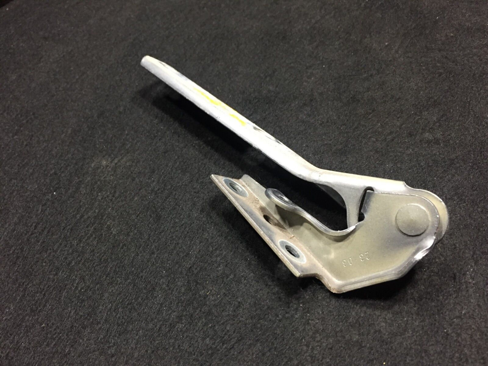2002 2003 2004 2005 Volkswagen Passat Left Driver Side Hood Hinge OEM D23 Replacement Part - Perfect for Car Repair & Maintenance
