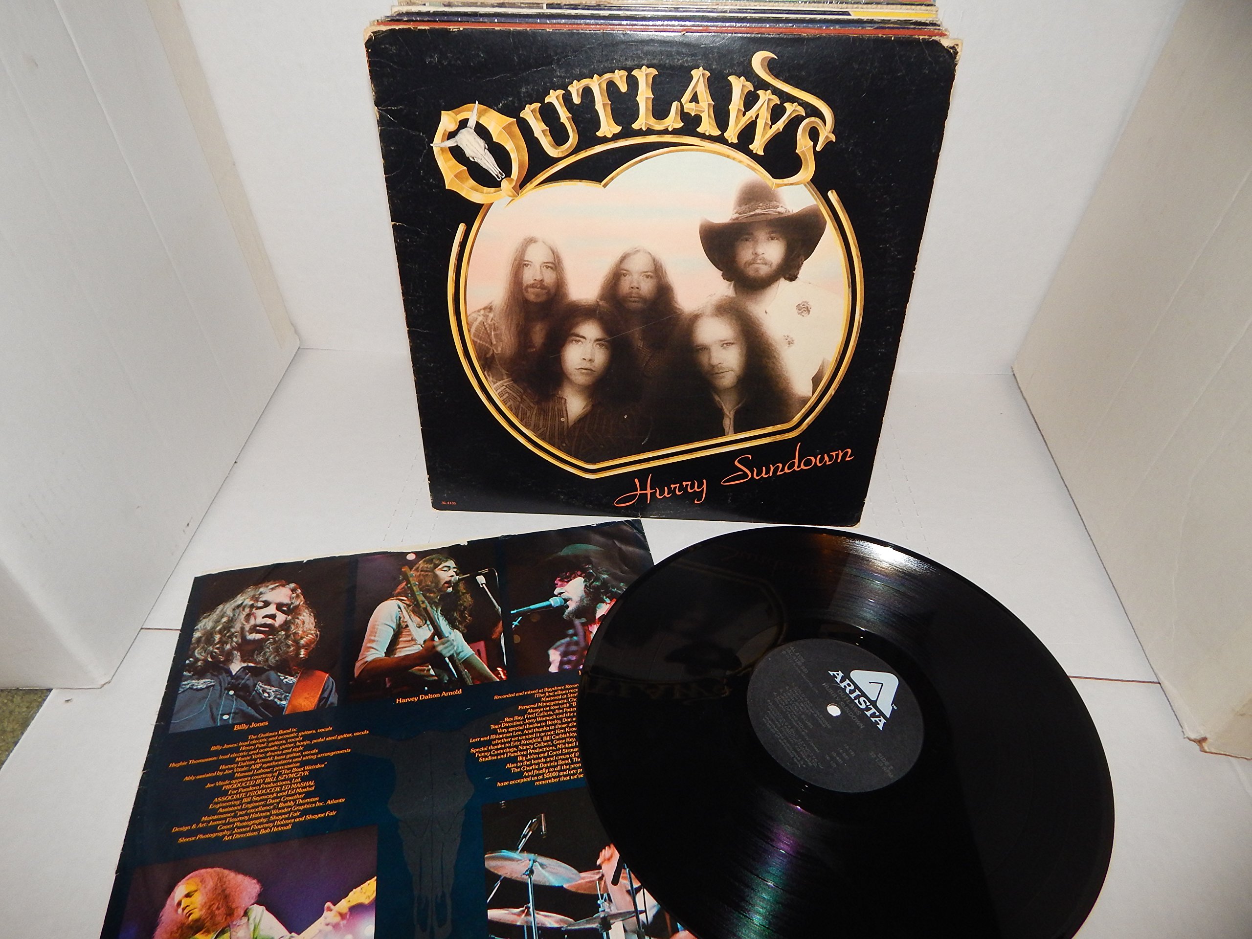 OUTLAWS HURRY SUNDOWN Vinyl Record LP - Classic Southern Rock Music Album - Perfect for Collectors & Vintage Music Lovers - Great for Home Listening, Gifts & Music Enthusiasts