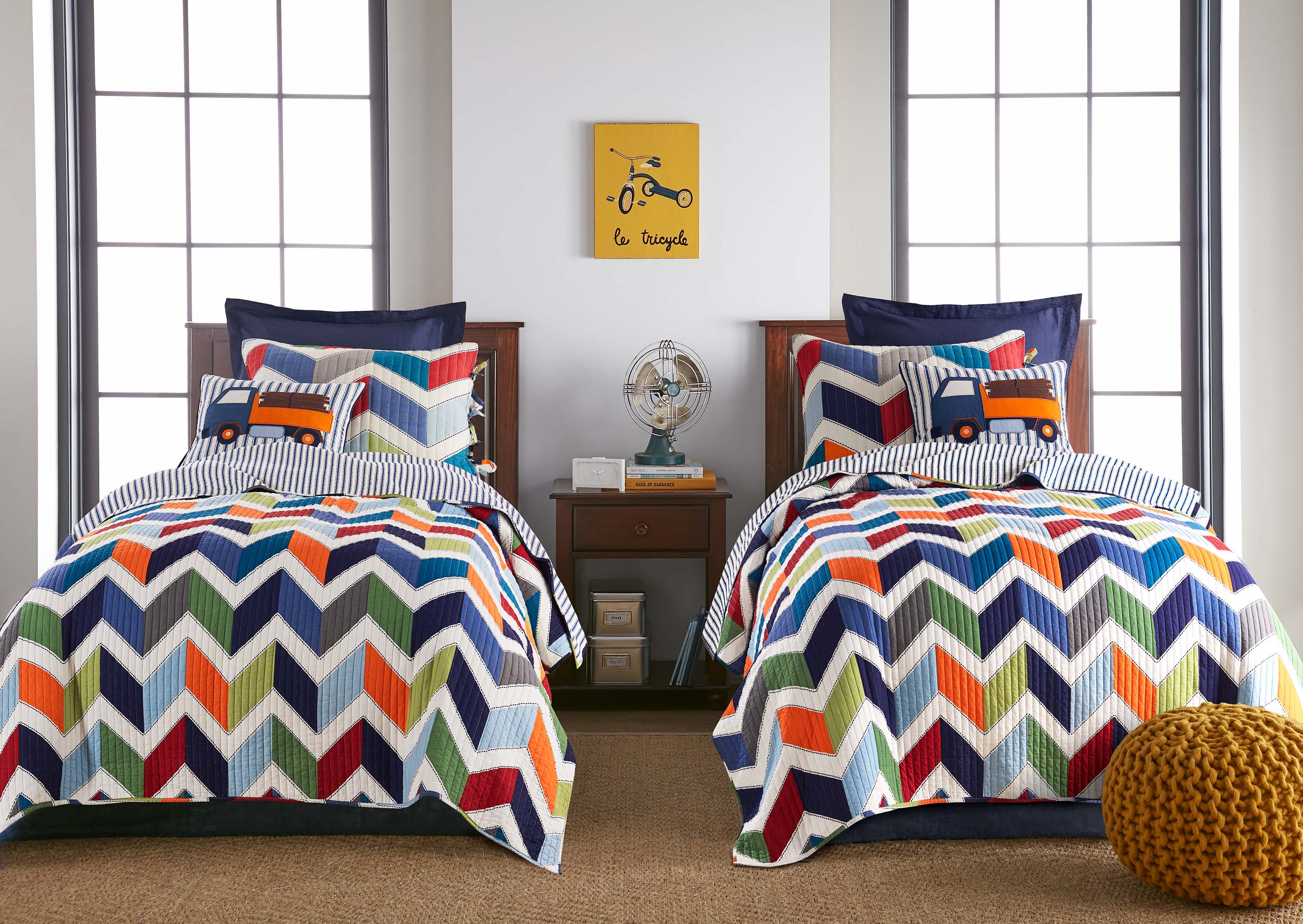 Premium Dominik Quilt Set - Soft & Breathable Bedding Collection - Queen Size Comforter with Matching Pillow Shams - Perfect for Cozy Bedrooms & Guest Rooms