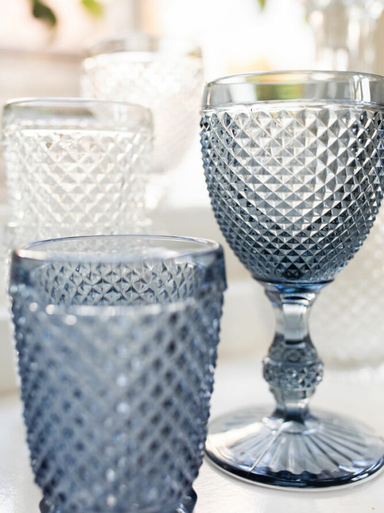 Van Verre Diamond Small Wine Glass in Grey - Elegant Crystal Stemware for White Wine, Champagne & Cocktails - Perfect for Dinner Parties, Weddings & Romantic Evenings
