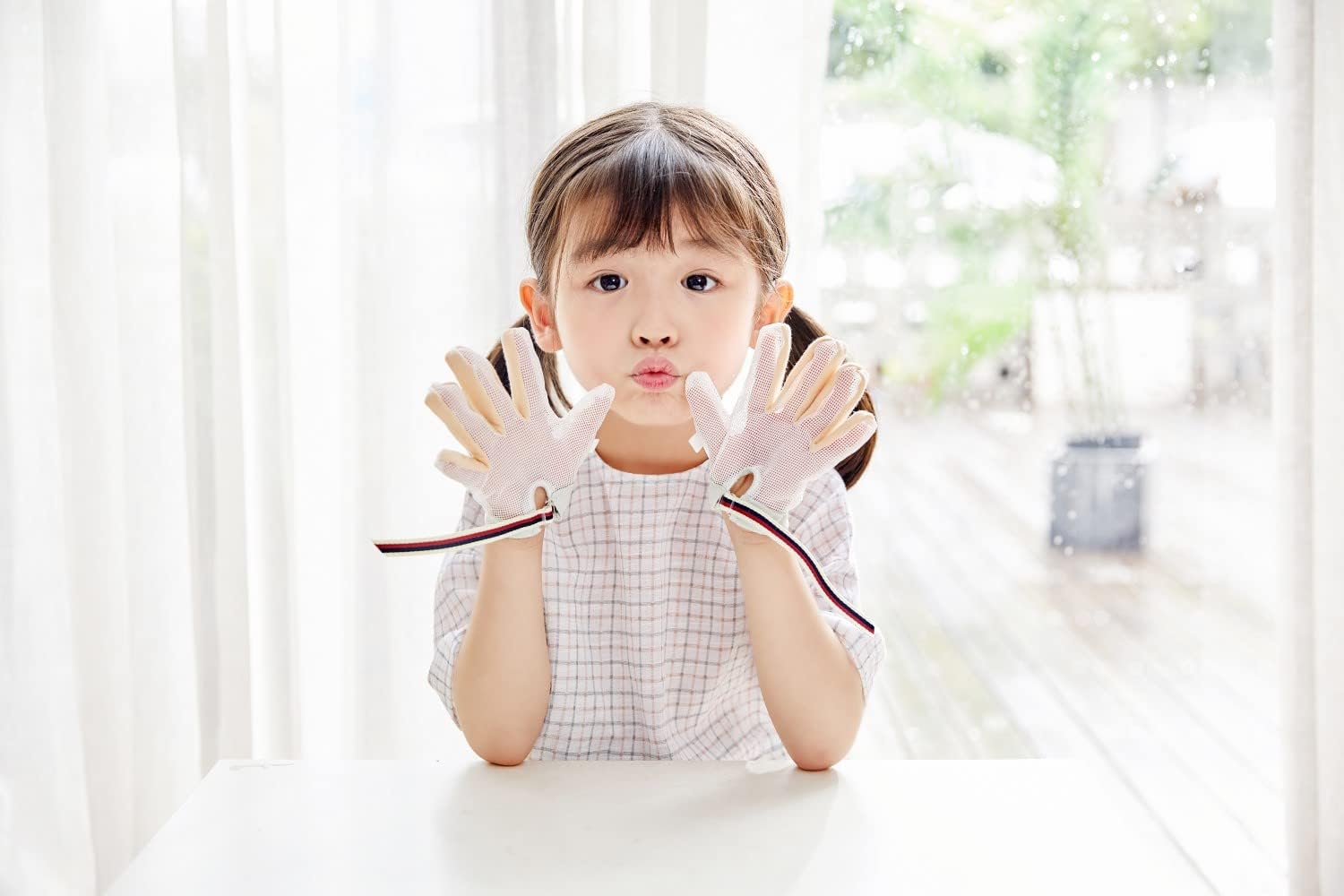 Baby Finger Guard - Stop Thumb Sucking for Kids & Infants | No Scratch Thumb & Finger Sucking Treatment Kit (Size M) | Perfect for Daytime & Nighttime Use