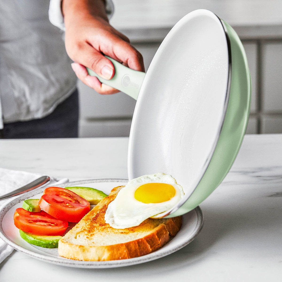 Dover Ceramic Nonstick 8-Inch Frying Pan with Spatula - Pastel Green | Eco-Friendly Non-Toxic Cookware for Healthy Cooking | Perfect for Eggs, Pancakes & Small Meals