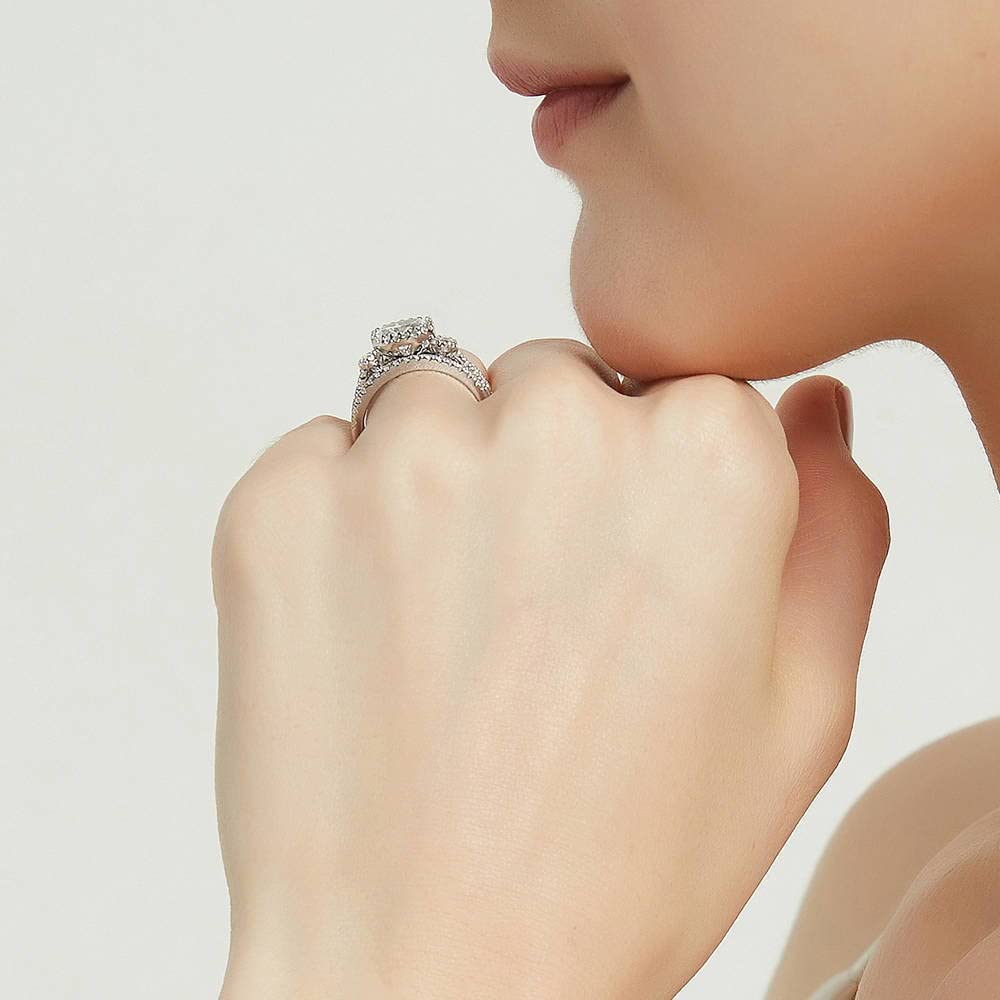 BERRICLE Sterling Silver 3-Stone Oval Cut Cubic Zirconia Engagement Ring Set for Women - 1.2 Carat CZ Wedding Band, Rhodium Plated Size 4-10 - Perfect for Proposals, Anniversaries & Bridal Jewelry Gifts