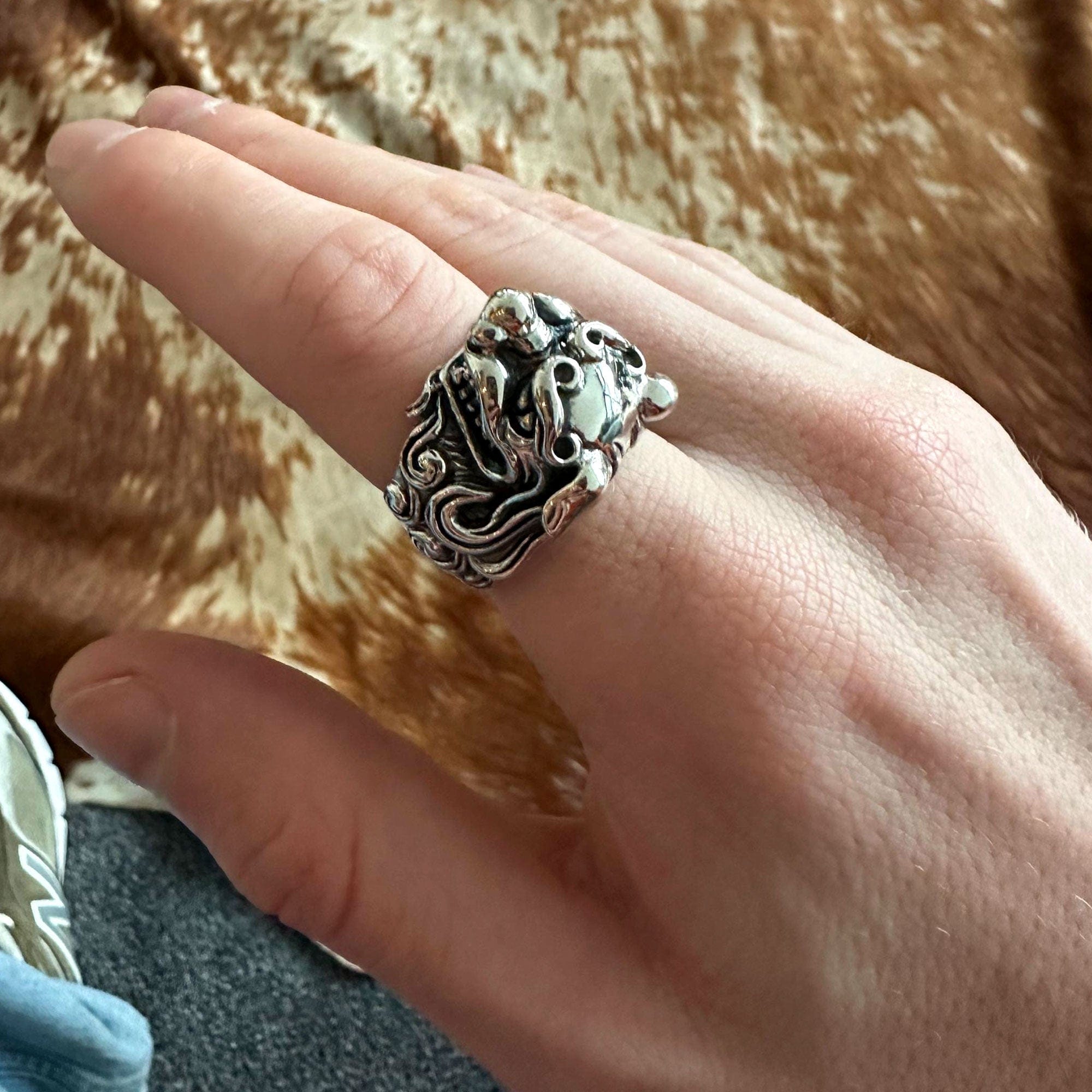 Vintage Chinese Lion Sterling Silver Pixiu Inspired Ring - Feng Shui Wealth & Protection Jewelry for Men and Women - Perfect for Gifts, Meditation, and Spiritual Healing