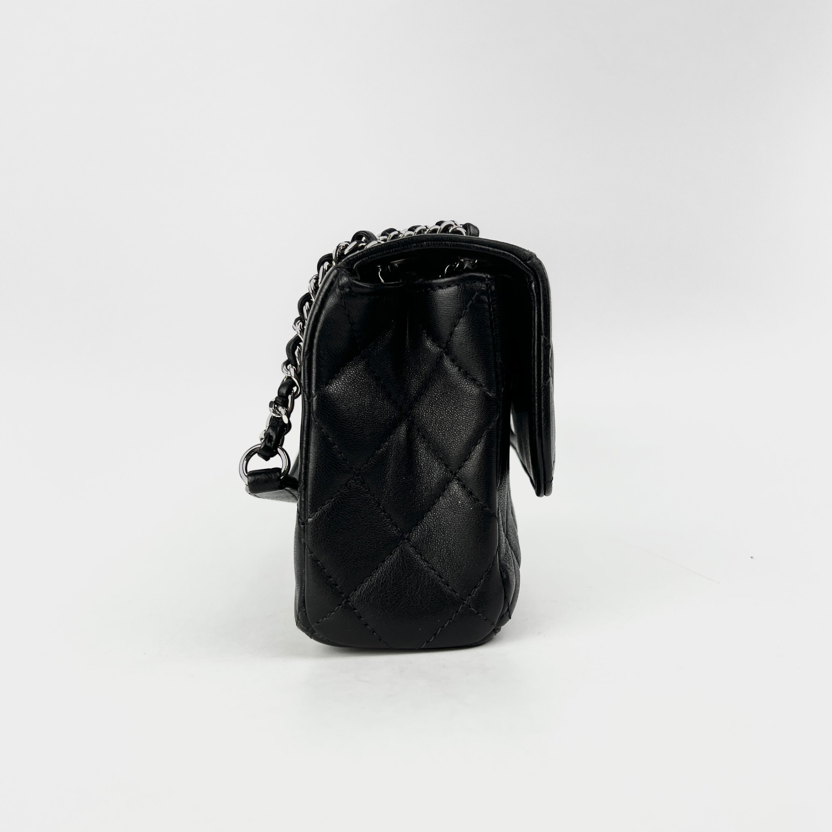 Chanel Seasonal Flap Bag Black Lambskin Leather 22 Series - Luxury Designer Handbag for Women, Perfect for Parties & Evening Events