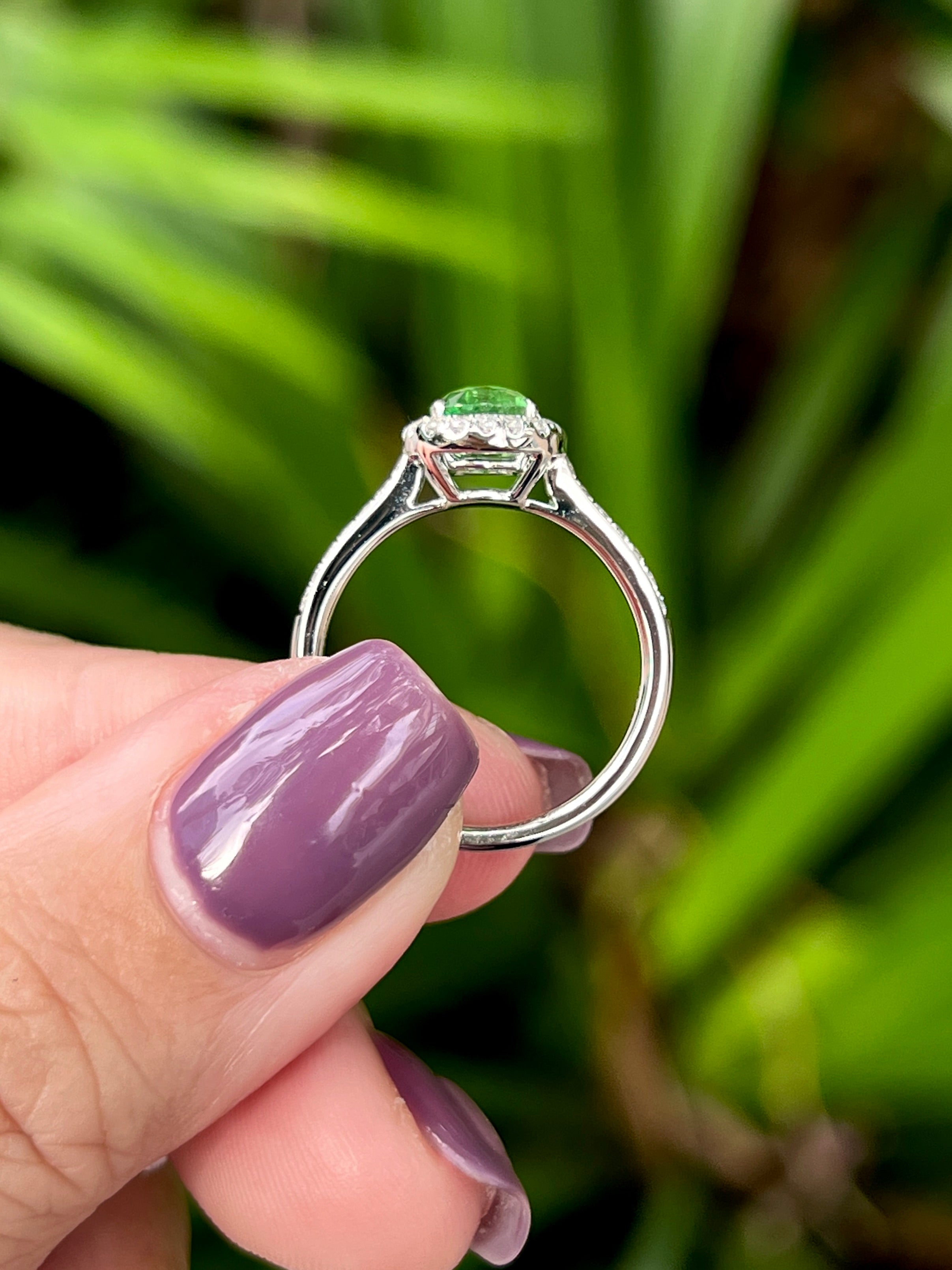 1.41ct Natural Green Garnet Tsavorite Ring - Elegant Jewelry for Women, Perfect for Weddings, Parties & Special Occasions