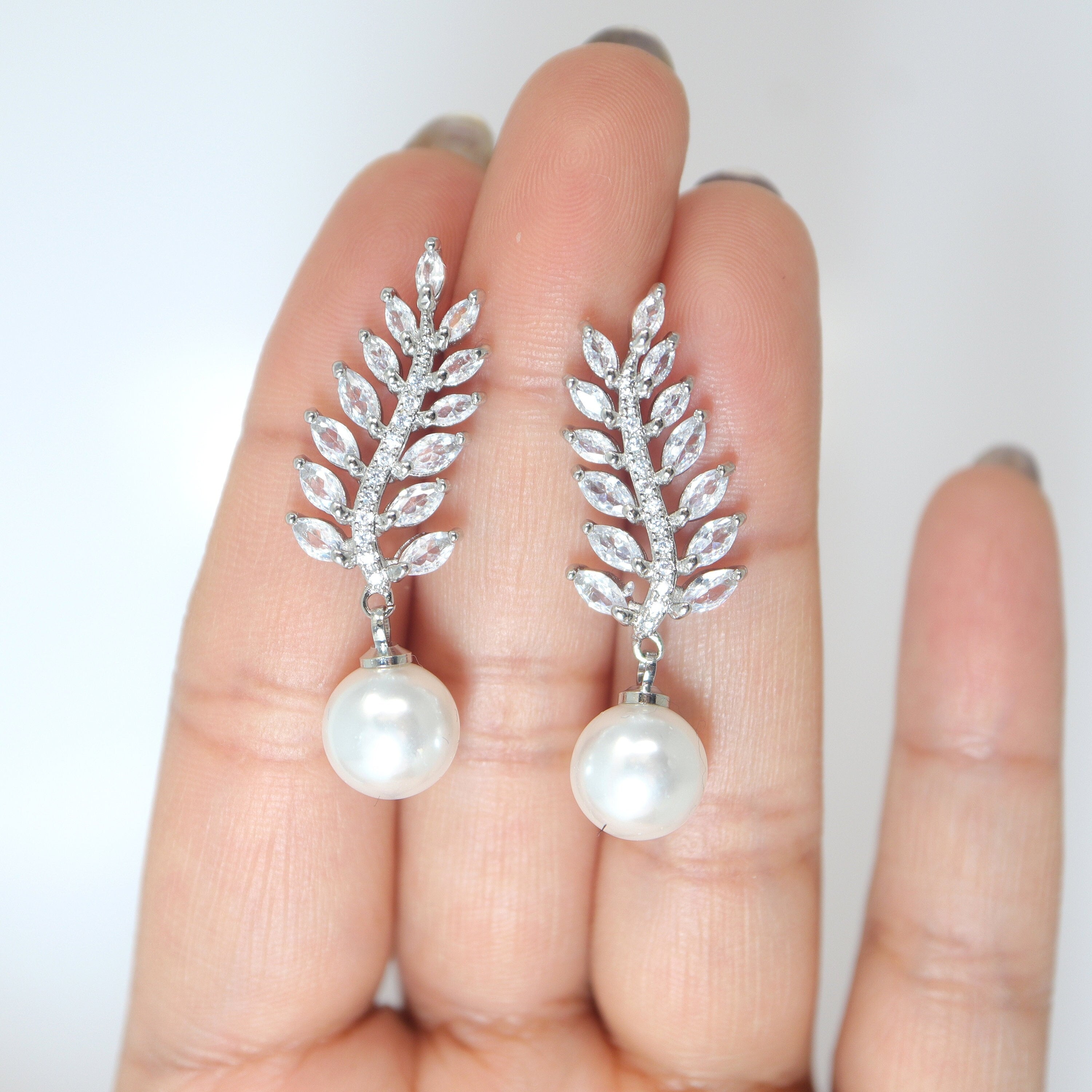 Elegant Vine Leaves Pearl Drop Bridal Earrings with Shimmering Crystals - Wedding Jewelry, Statement Crystal Earrings for Brides, Bridesmaids & Special Occasions