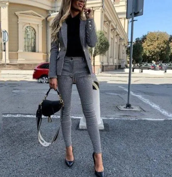 Stylish Women's Plaid Pencil Pantsuit - Office Wear & Business Formal Suit for Professional Women | Perfect for Work, Interviews, and Corporate Events