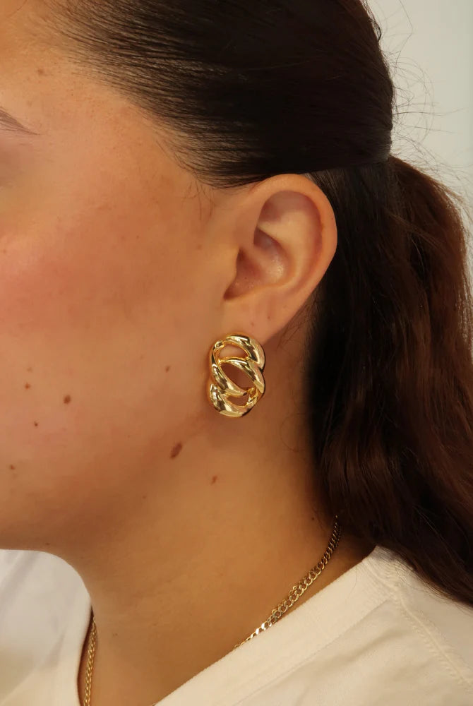 Zafino Ivy Leaf Earrings for Women - Dainty Gold Plated Floral Stud Earrings - Perfect for Everyday Wear, Date Night & Special Occasions
