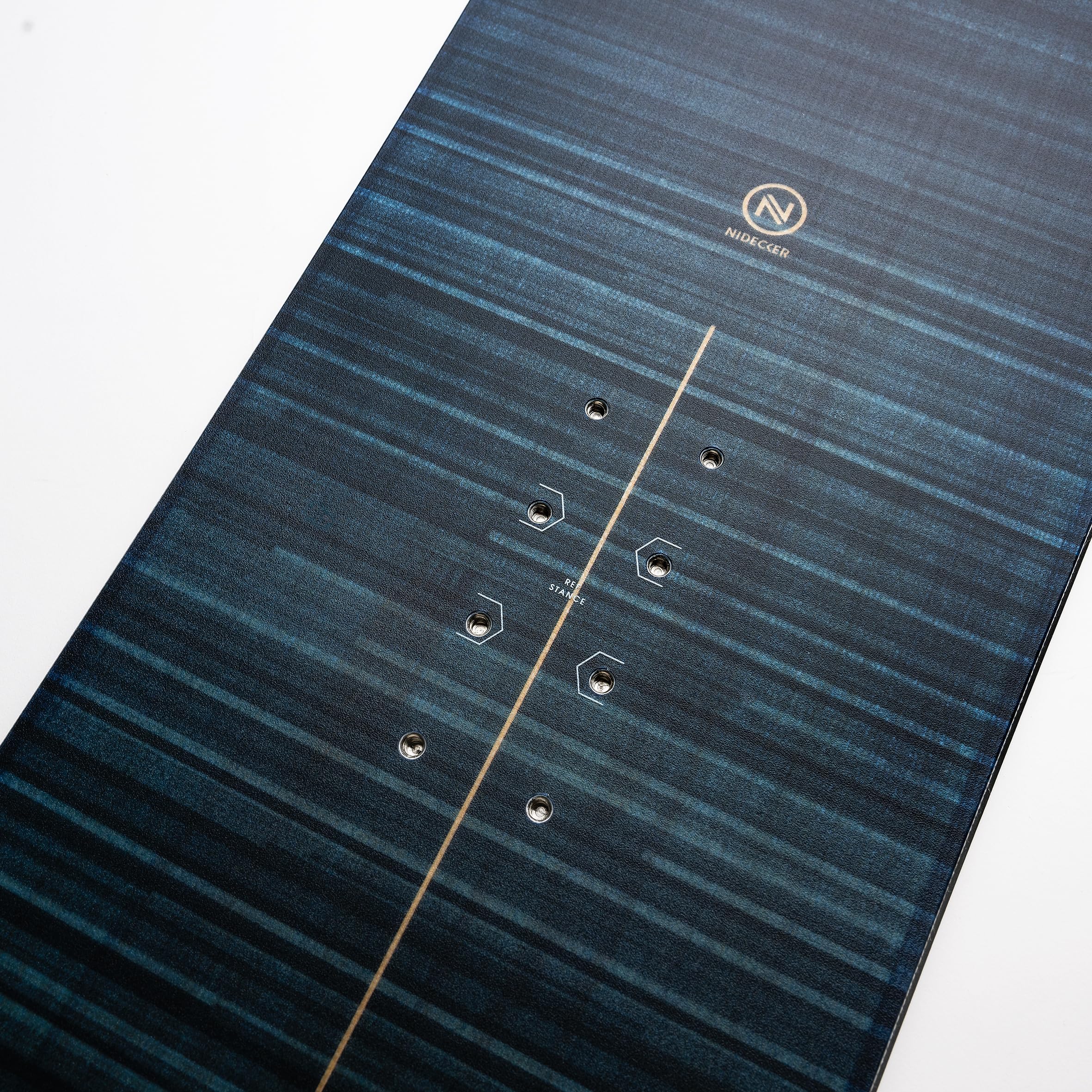 Nidecker Play Men's Snowboard - All-Mountain Freestyle Snowboard for Intermediate Riders | Perfect for Park, Powder & Groomed Runs