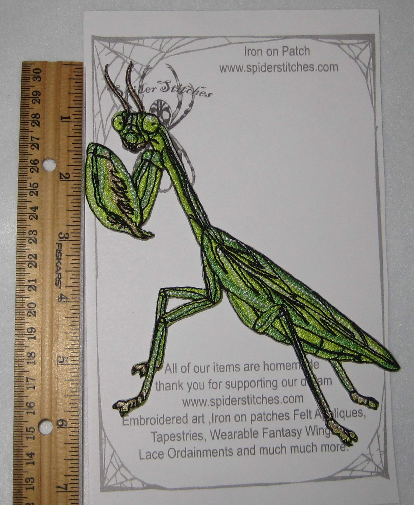 Chinese Praying Mantis Iron-On Patch - Tenodera Sinensis Insect Embroidered Patch for DIY, Jackets, Backpacks & Costumes | Unique Bug & Spider Stitches for Nature Lovers