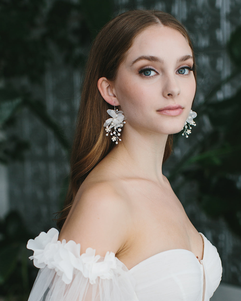 Elegant Tulle Flower Dangle Earrings for Women - Boho Chic Wedding Party Jewelry Accessories - Perfect for Bridesmaids, Prom, and Special Occasions