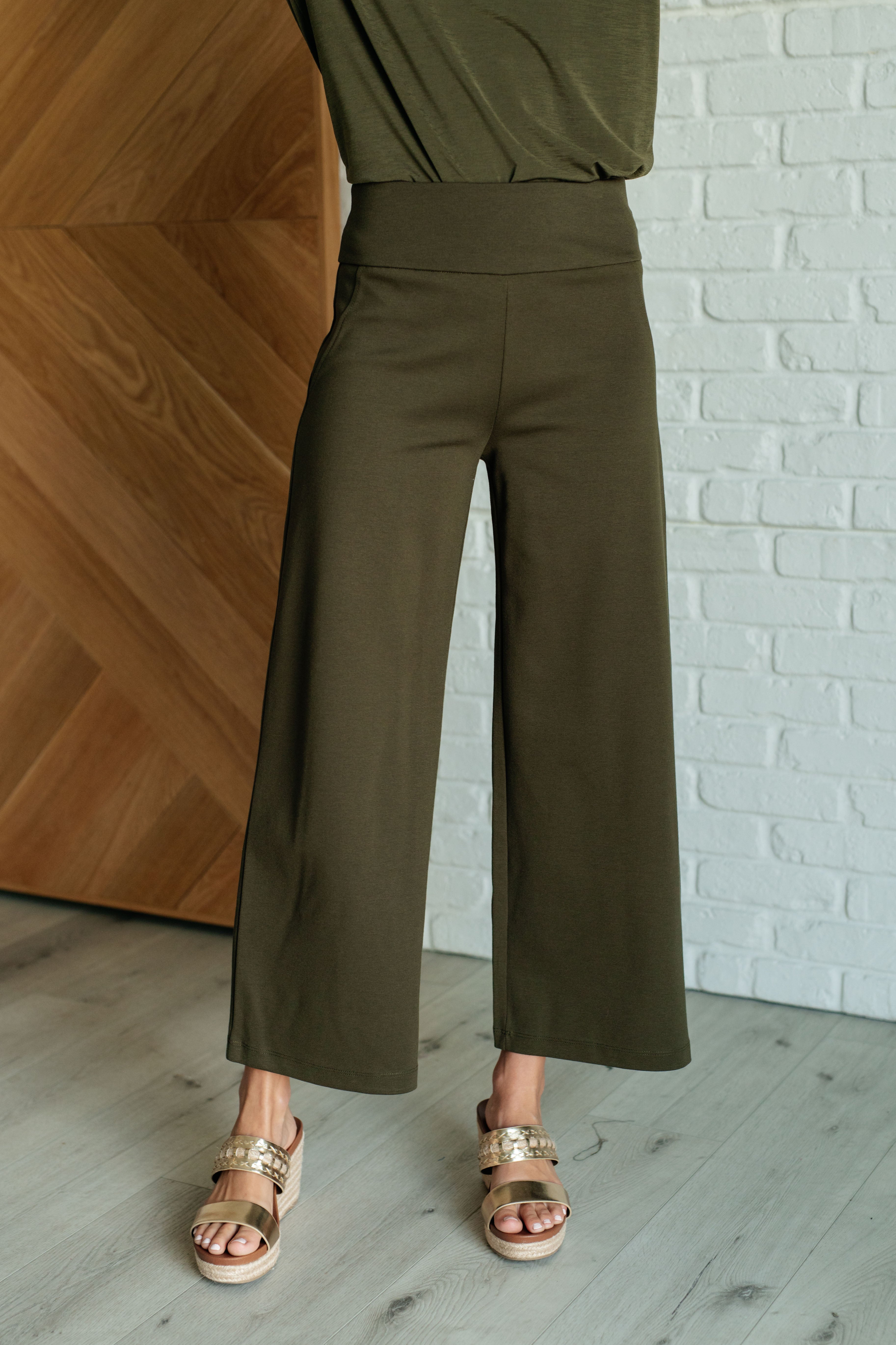 Stylish Olive Green Wide Leg Crop Pants for Women | Comfortable High Waist Casual Pants | Perfect for Office, Travel & Everyday Wear