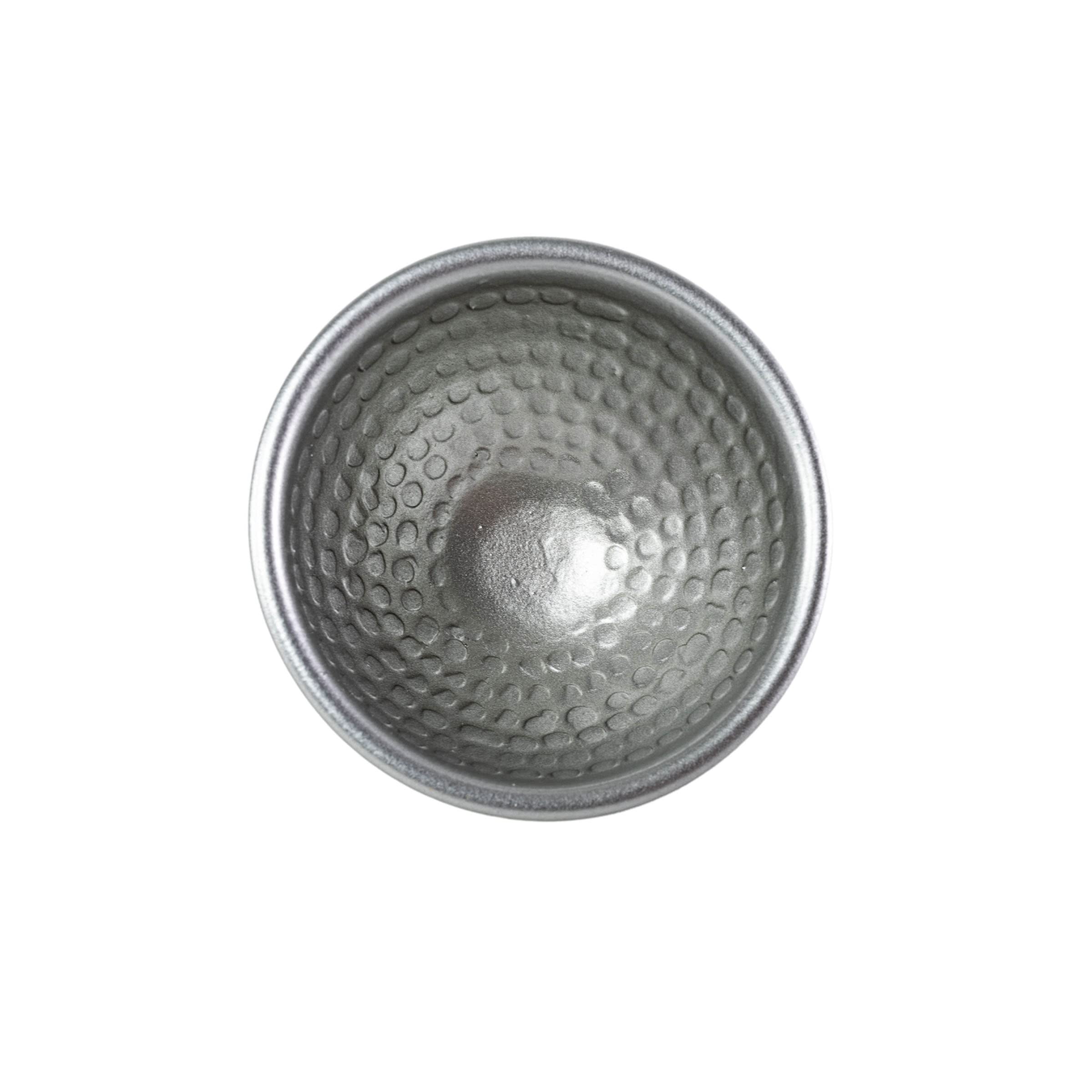 Foreside Home and Garden Hammered Silver Metal Bowl - Decorative Centerpiece for Dining Table, Kitchen Counter, or Living Room Display
