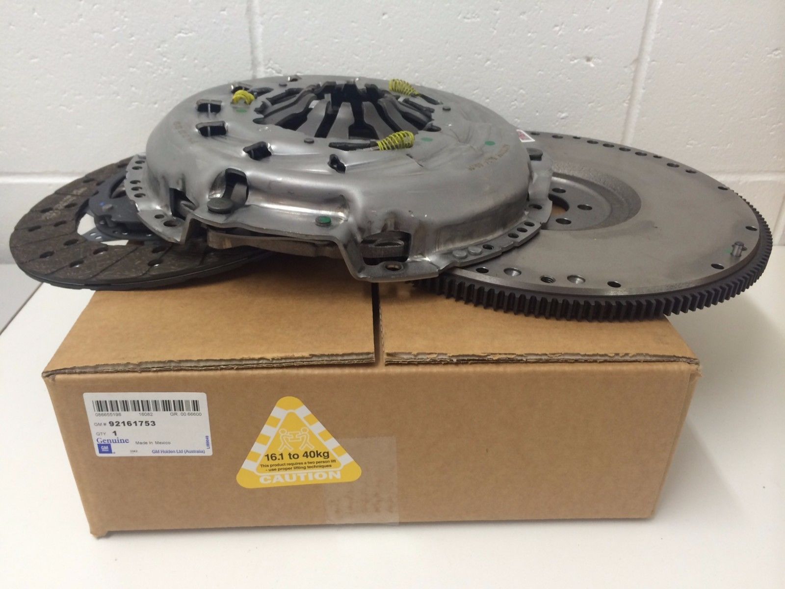 Genuine Holden Commodore VT VX VY VZ V8 Clutch Kit with Flywheel & Concentric Slave Cylinder - Perfect for Performance Upgrades & Transmission Repairs